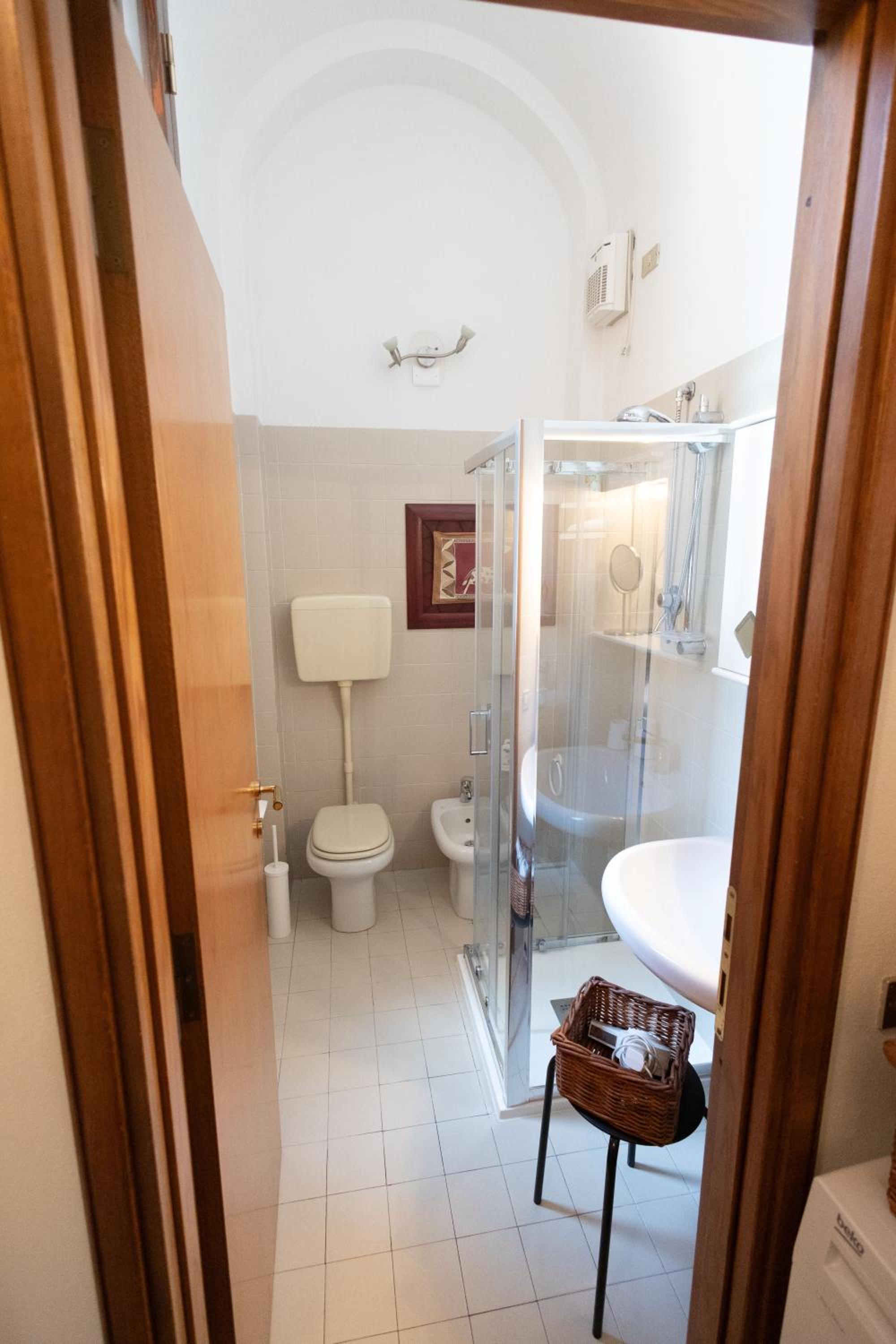 Ca' Spadoni, centro storico, piano terra, ingresso indipendente, teatro, parcheggio,