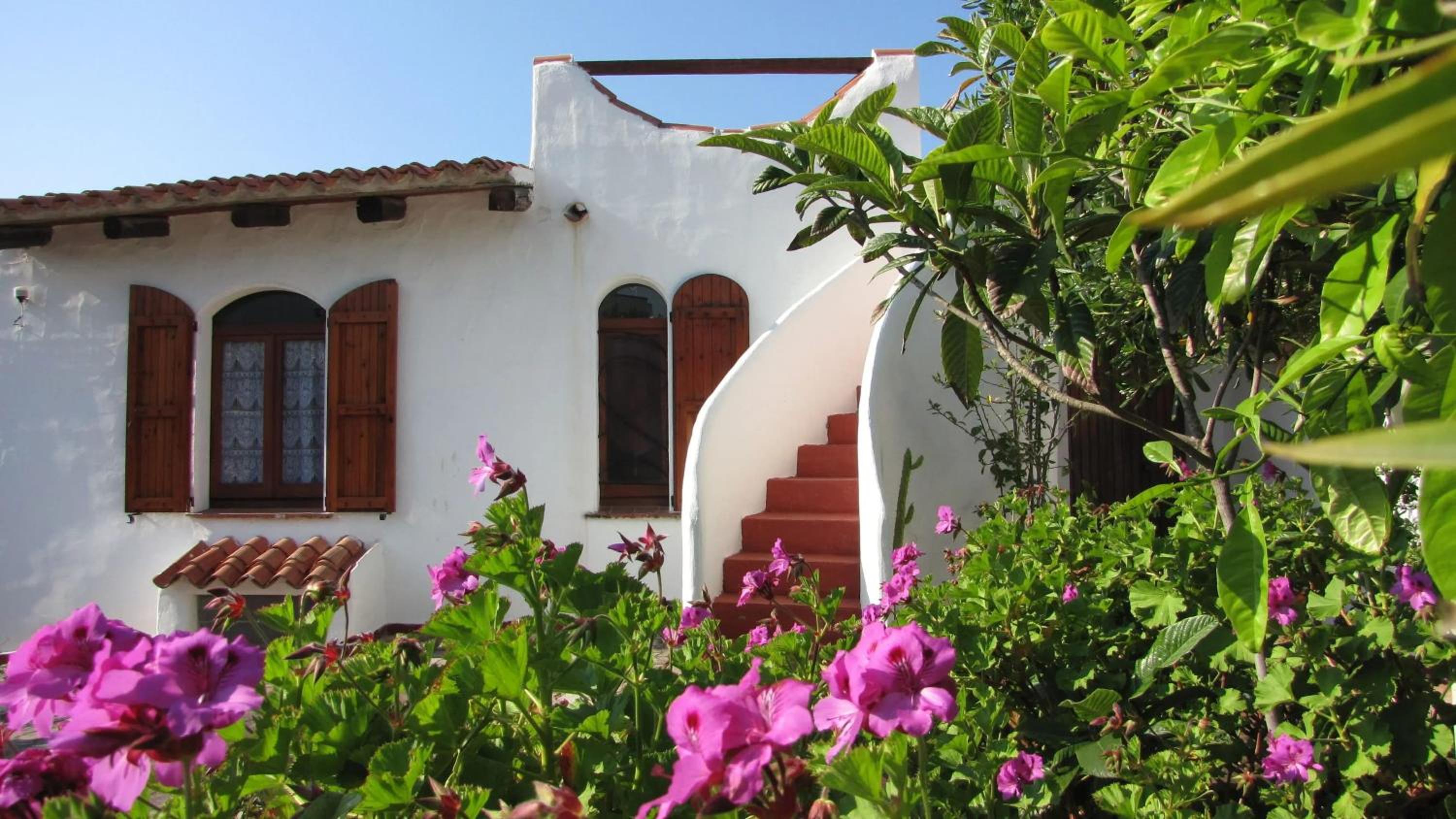 Charming house with sea view in Valledoria