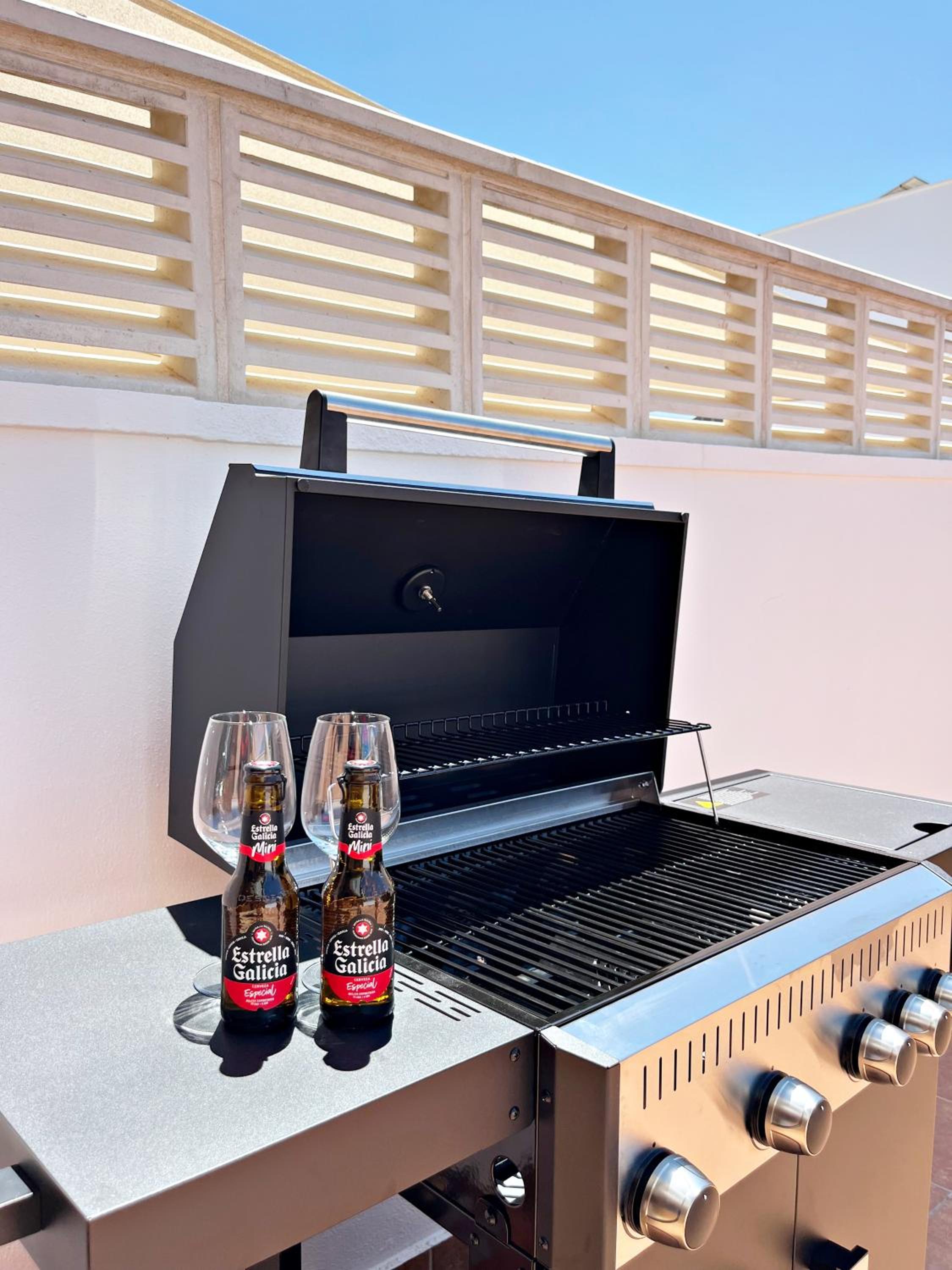 Horizon Blue I Private Pool Luxe I Free Parking I 3BR view 4