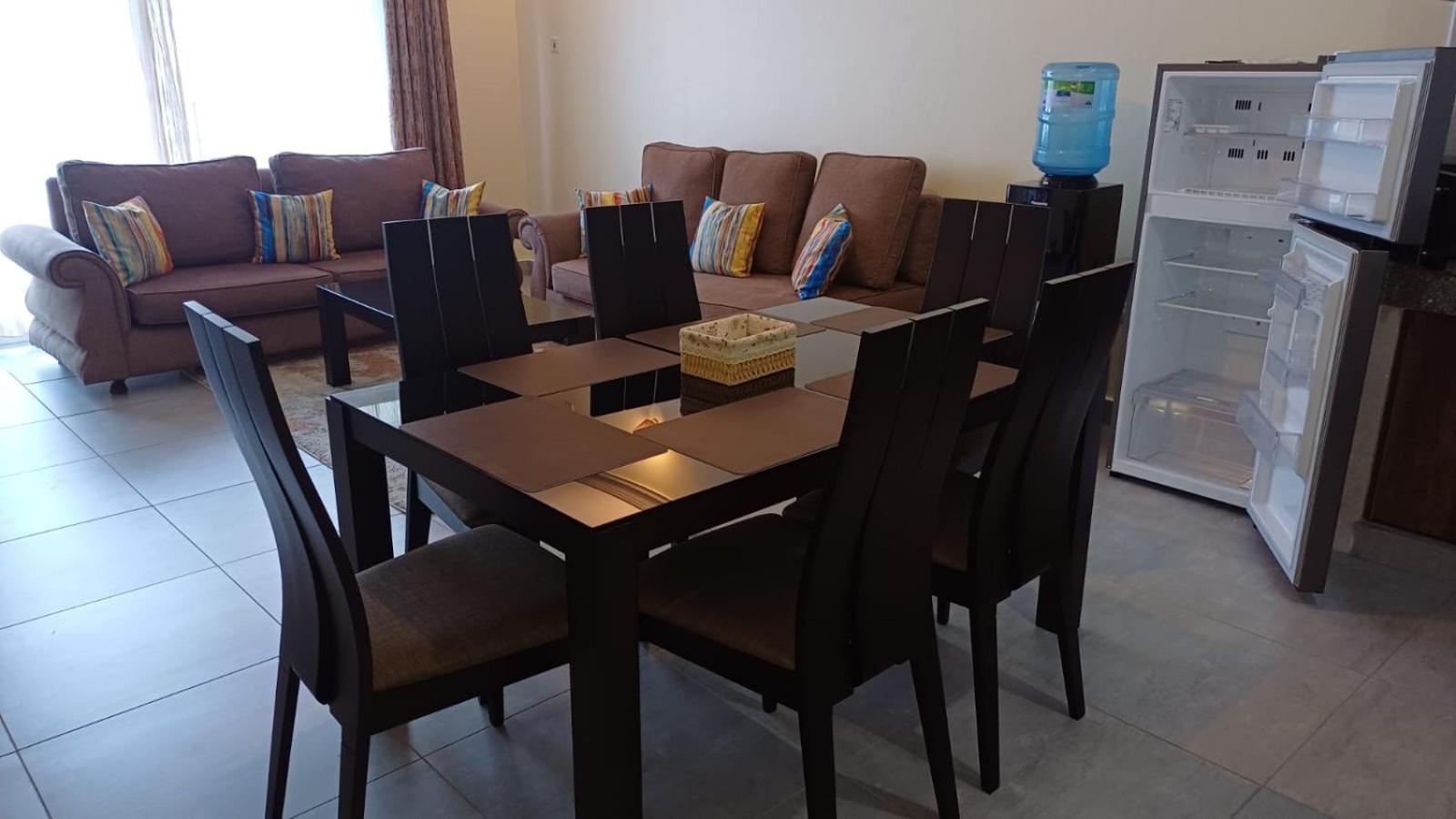 Luxury 2-Bedroom Apartment with Pool Access view 5
