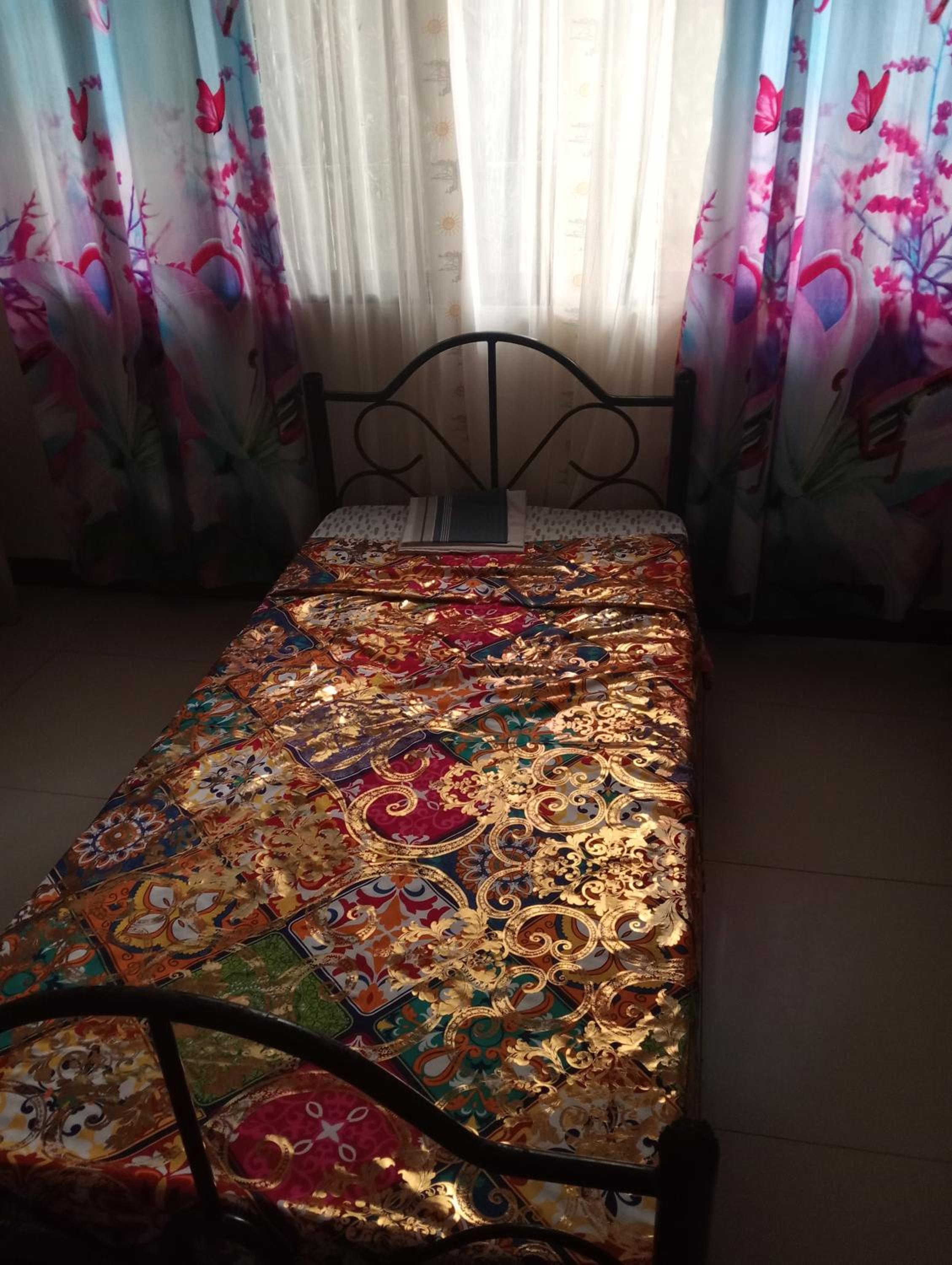 Taj dormitory house