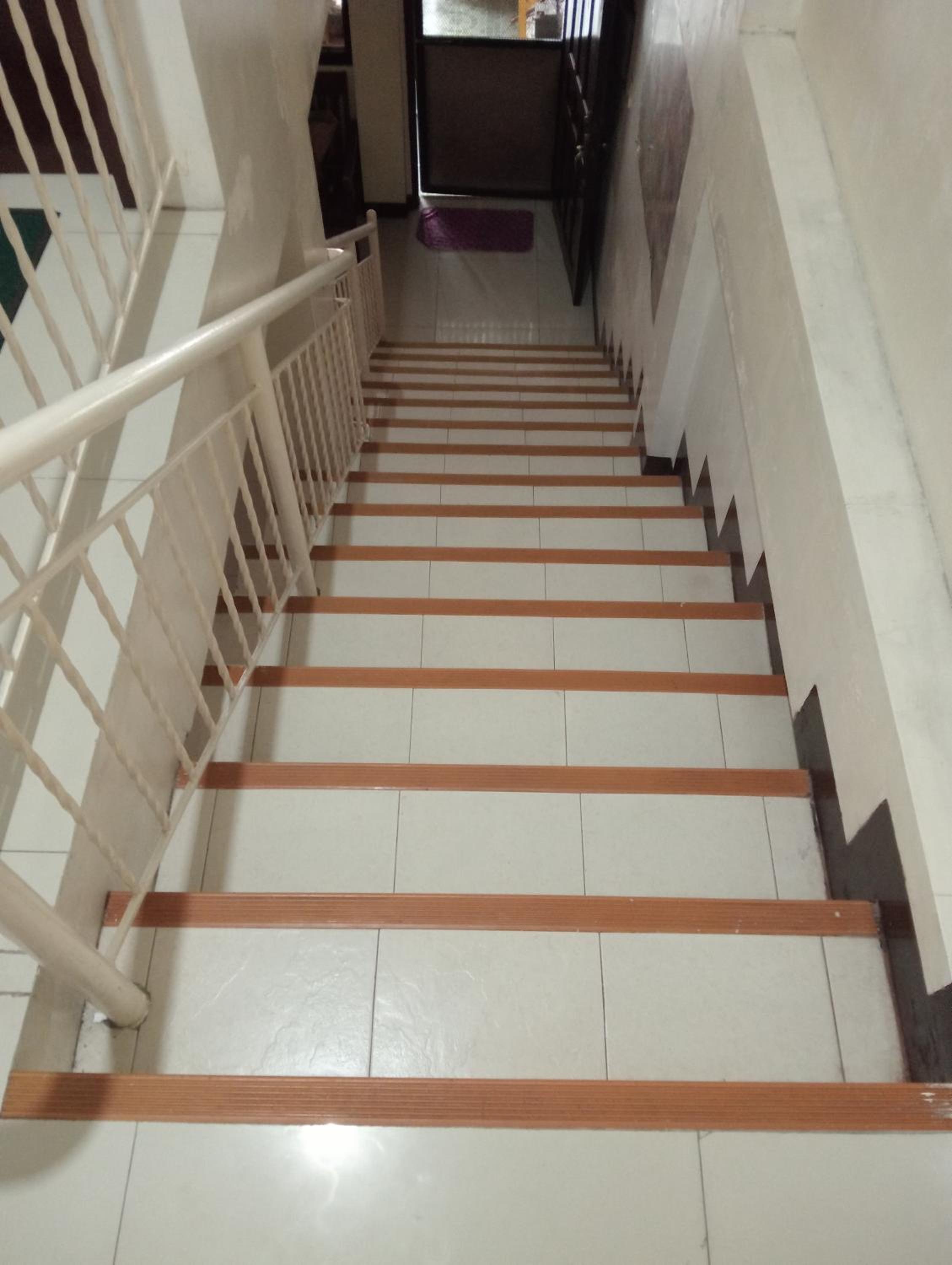 Taj dormitory house