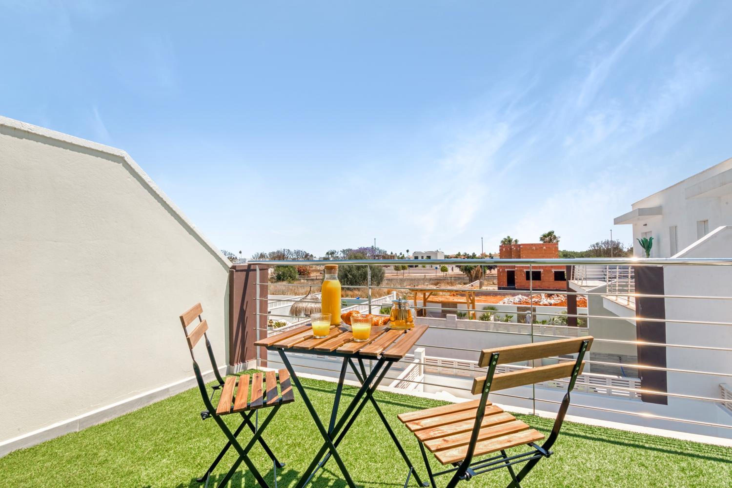 Horizon Blue I Private Pool Luxe I Free Parking I 3BR view 5