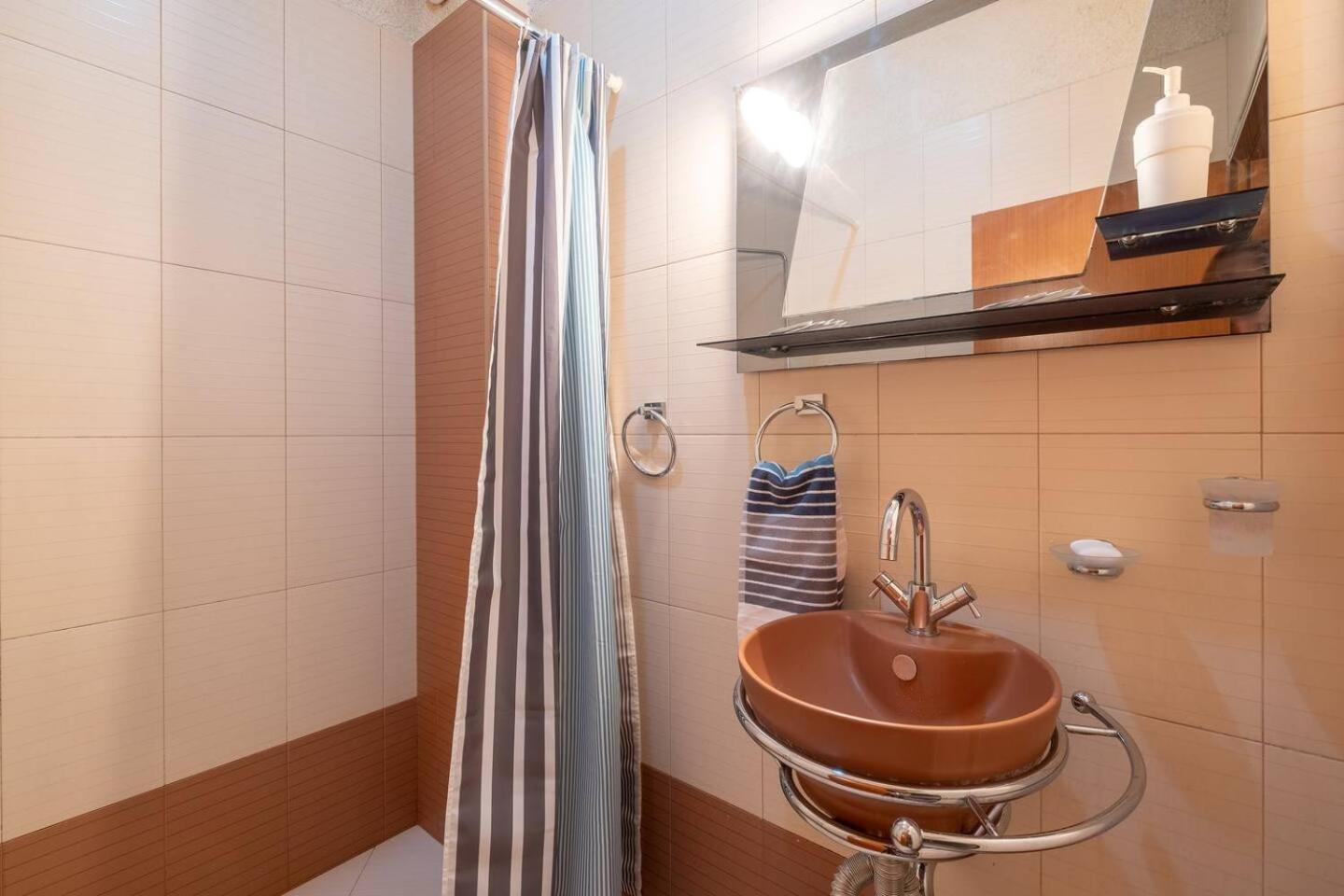 Top Pick! Central Spacious 2 Bedroom Apartment