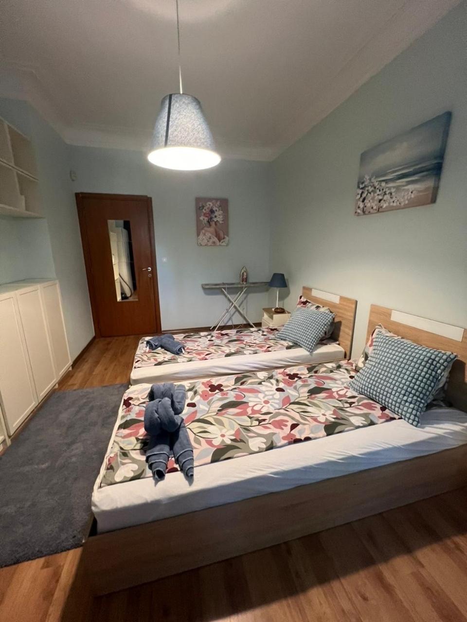 Top Pick! Central Spacious 2 Bedroom Apartment