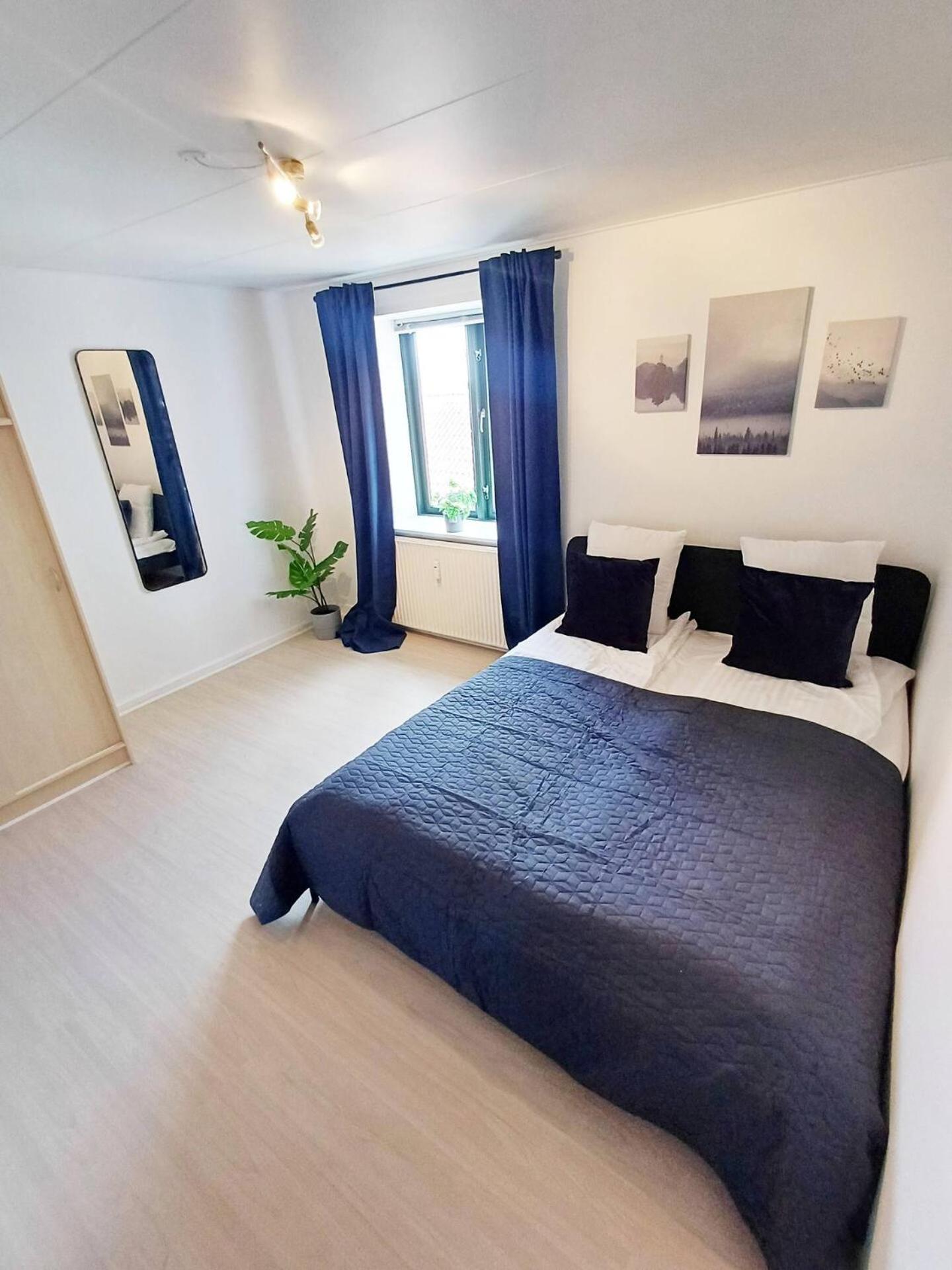 City Central Double Room 1 with free parking
