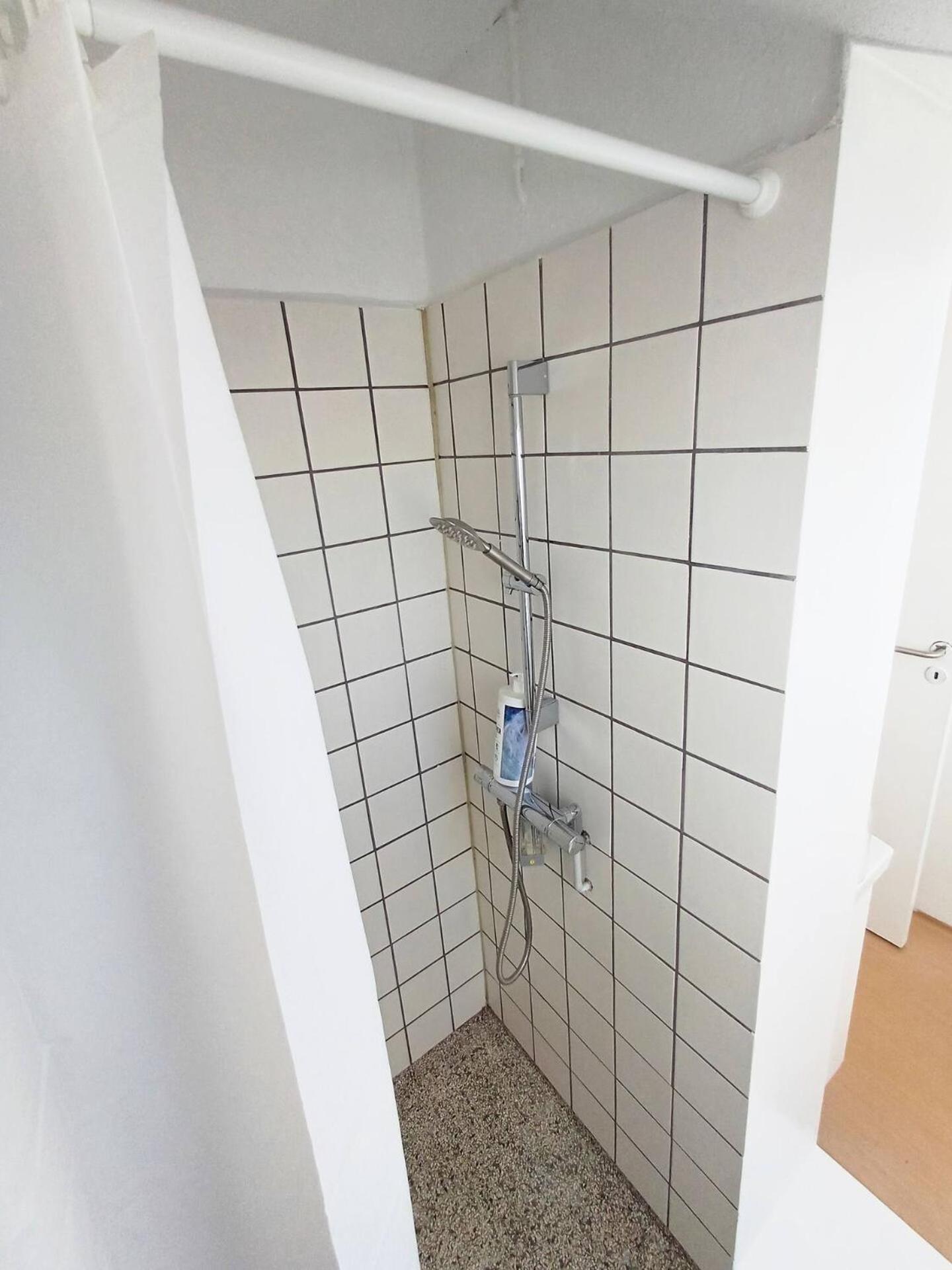City Central Double Room 1 with free parking