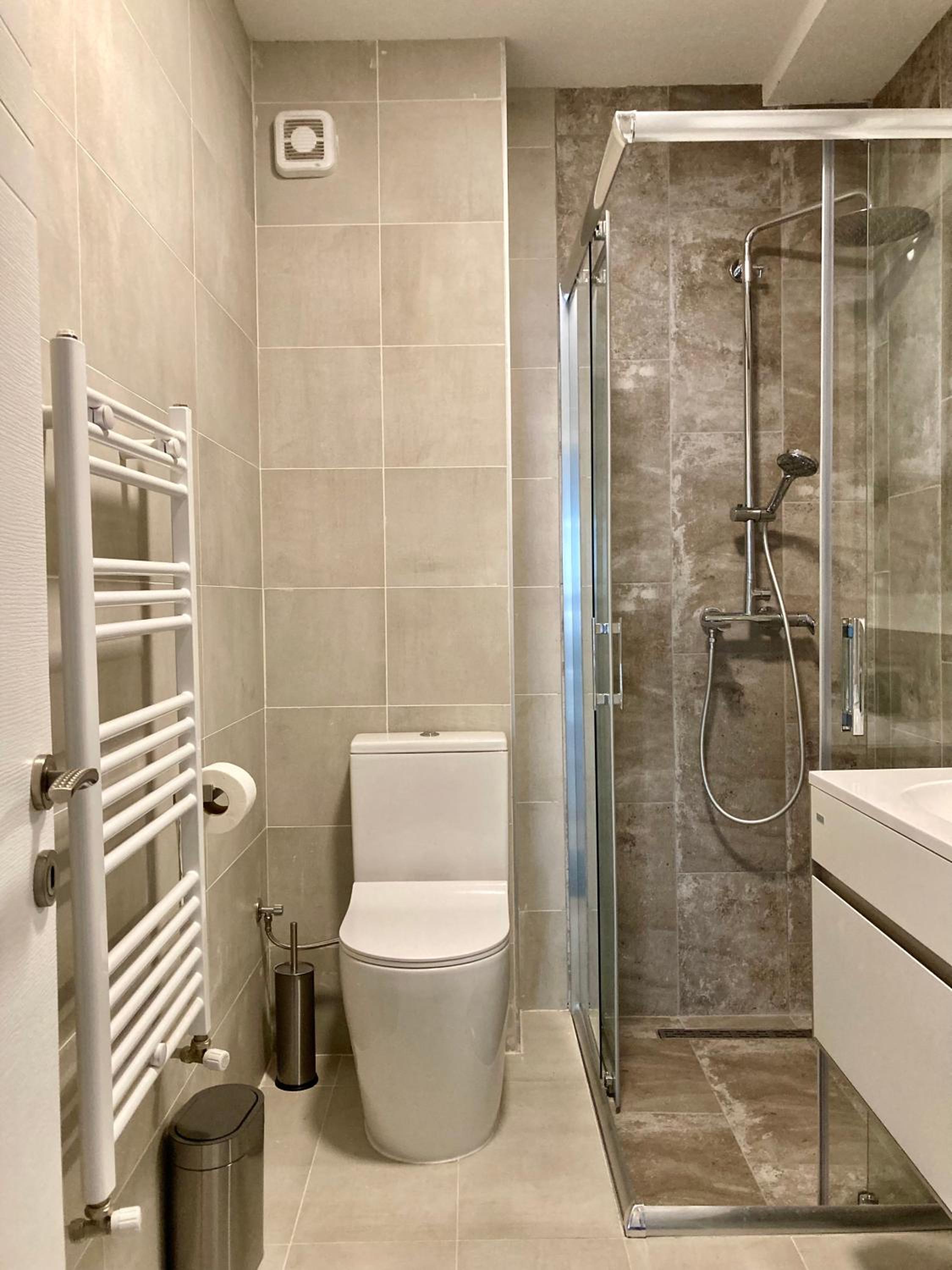 Modern apartment in city centre - Free parking view 4