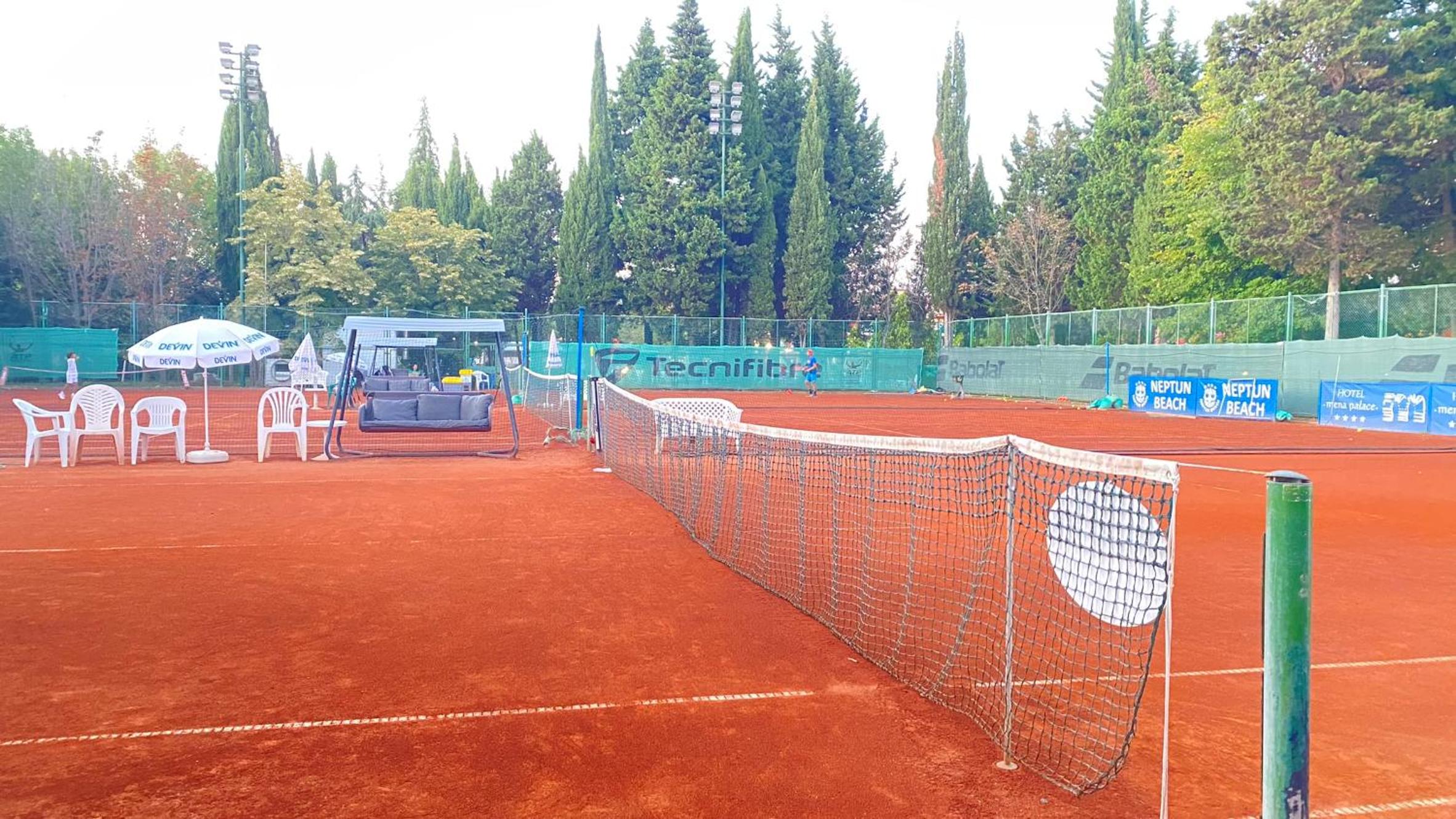 Bratanov Ashton Hall
