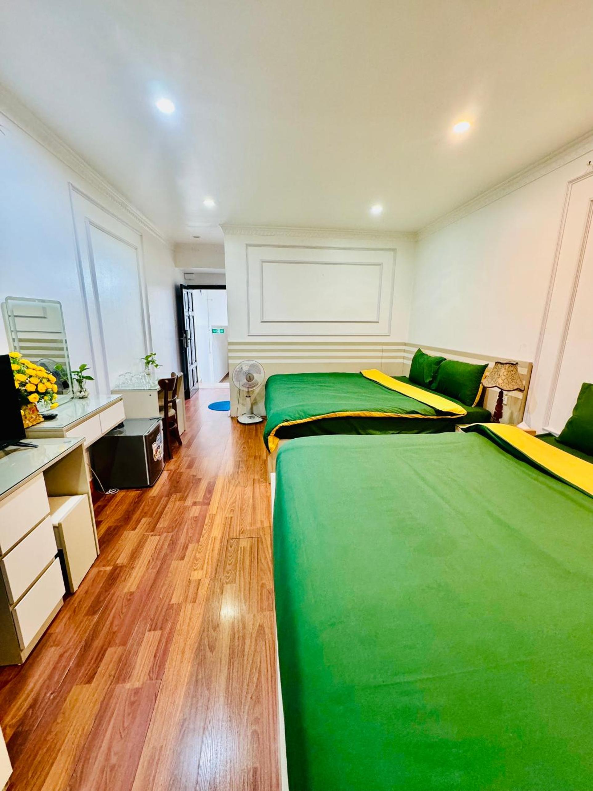 IL Divo Hostel 8 Hàng Đào & Travel & Spa - Hanoi Old Quarter