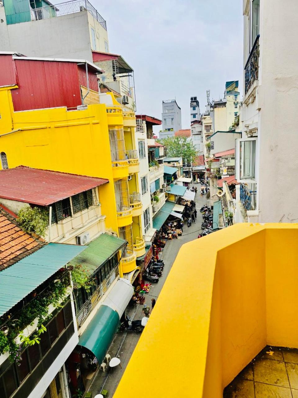 IL Divo Hostel 8 Hàng Đào & Travel & Spa - Hanoi Old Quarter