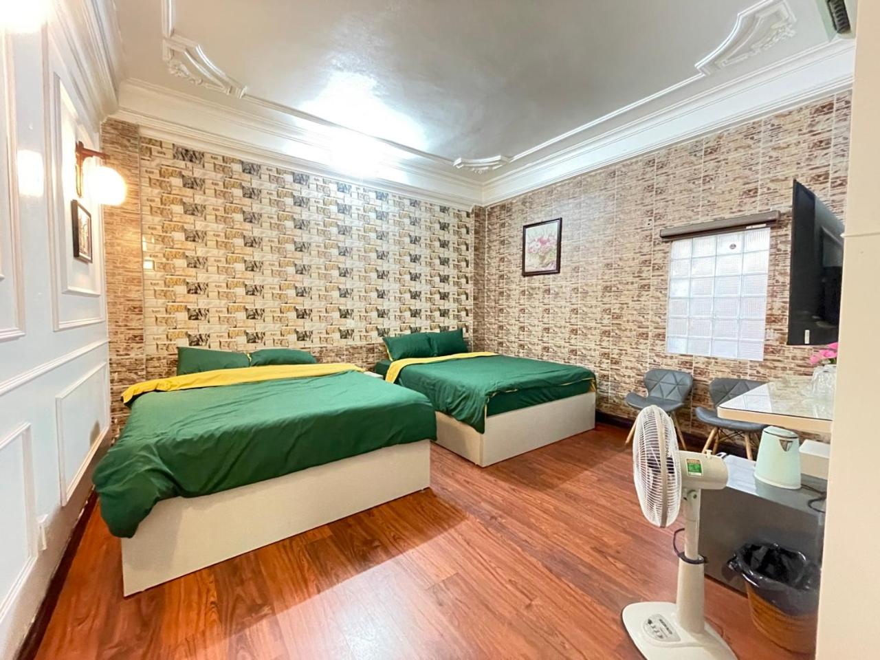 IL Divo Hostel 8 Hàng Đào & Travel & Spa - Hanoi Old Quarter