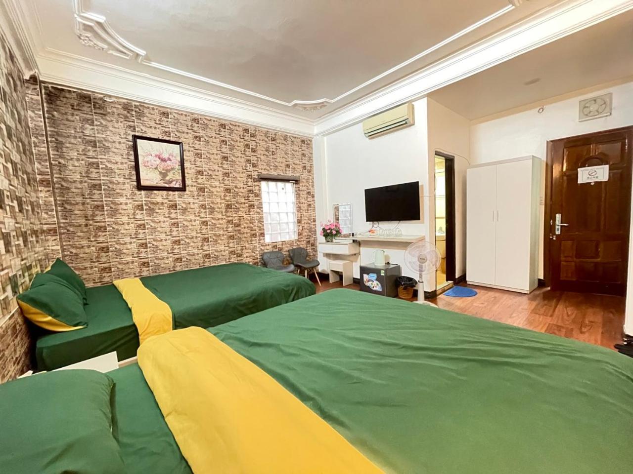 IL Divo Hostel 8 Hàng Đào & Travel & Spa - Hanoi Old Quarter