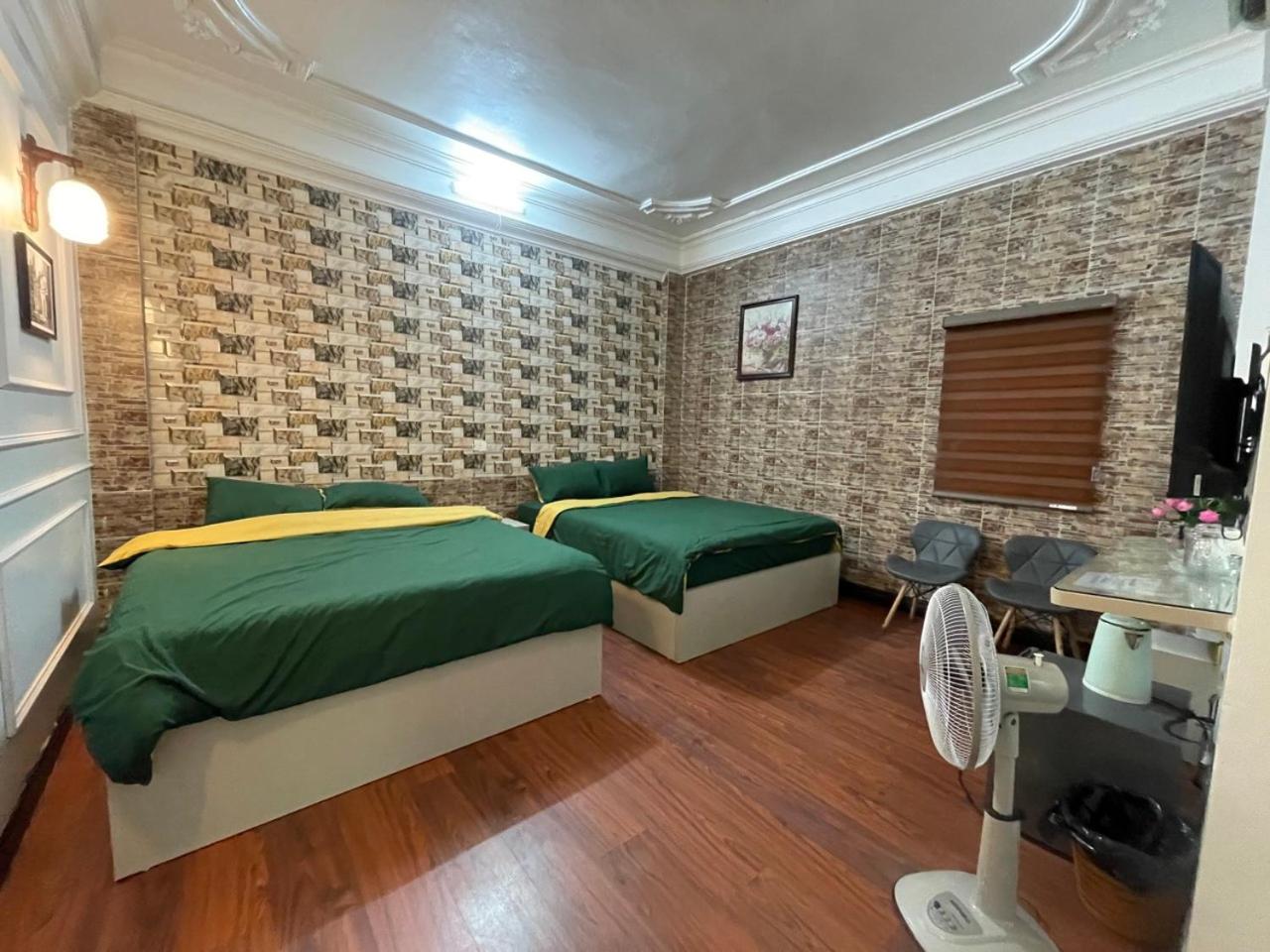 IL Divo Hostel 8 Hàng Đào & Travel & Spa - Hanoi Old Quarter