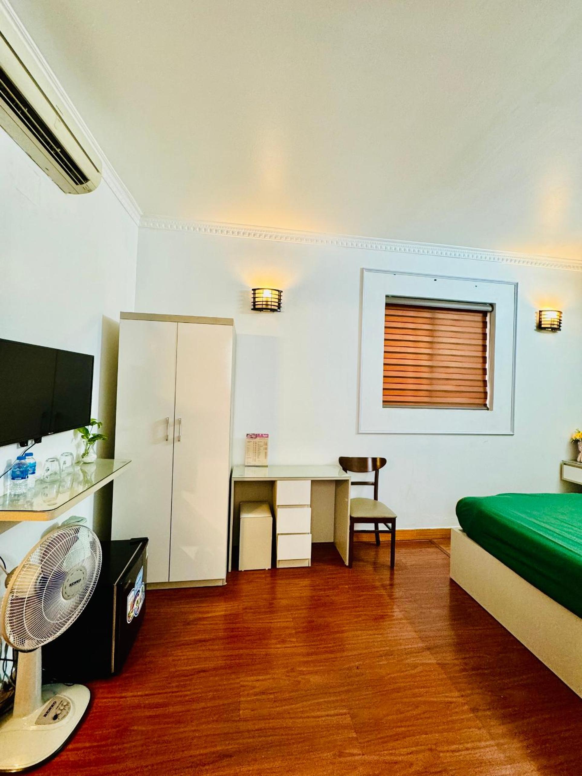 IL Divo Hostel 8 Hàng Đào & Travel & Spa - Hanoi Old Quarter