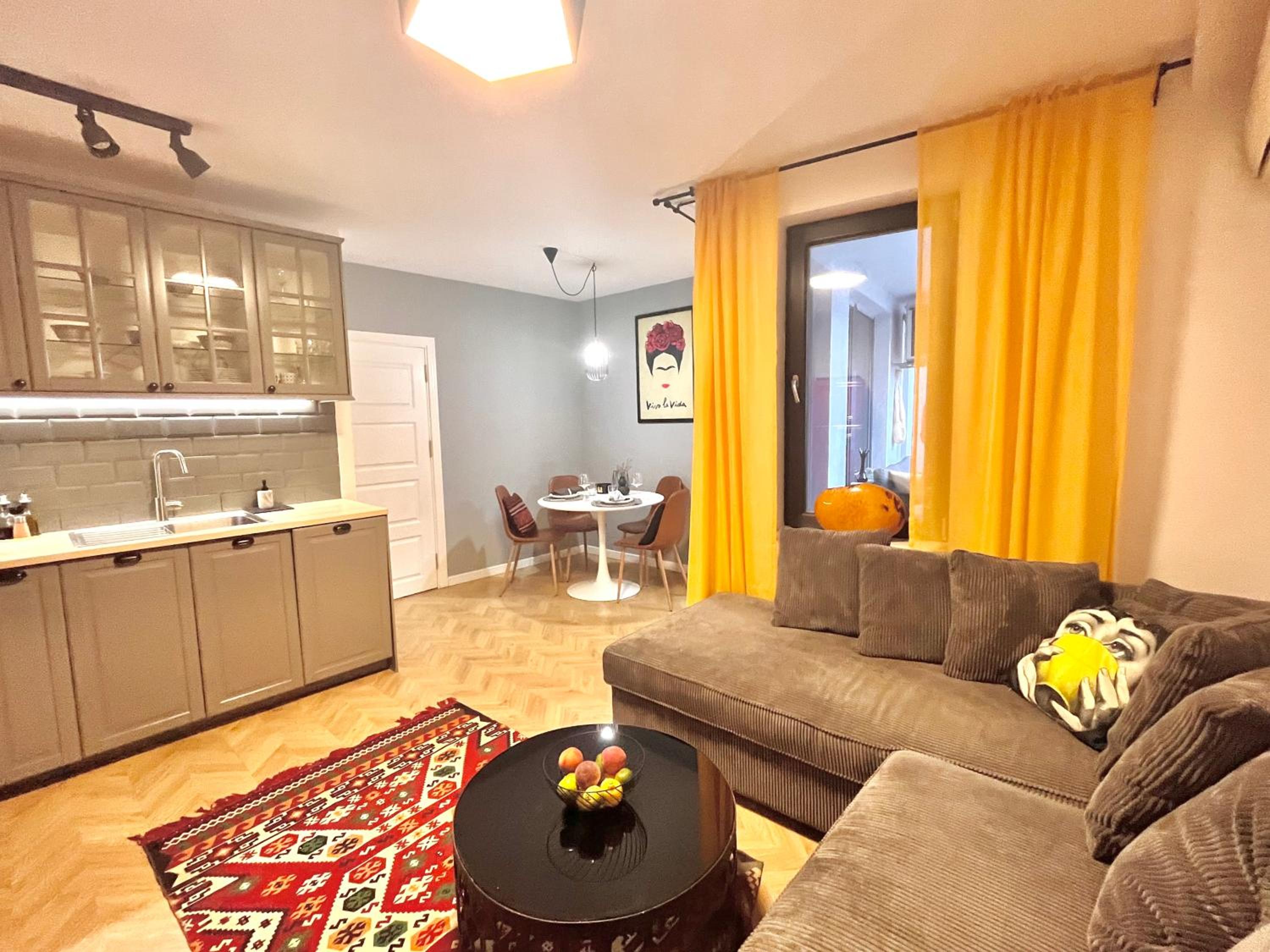 Opera Theatre Apartment with a courtyard