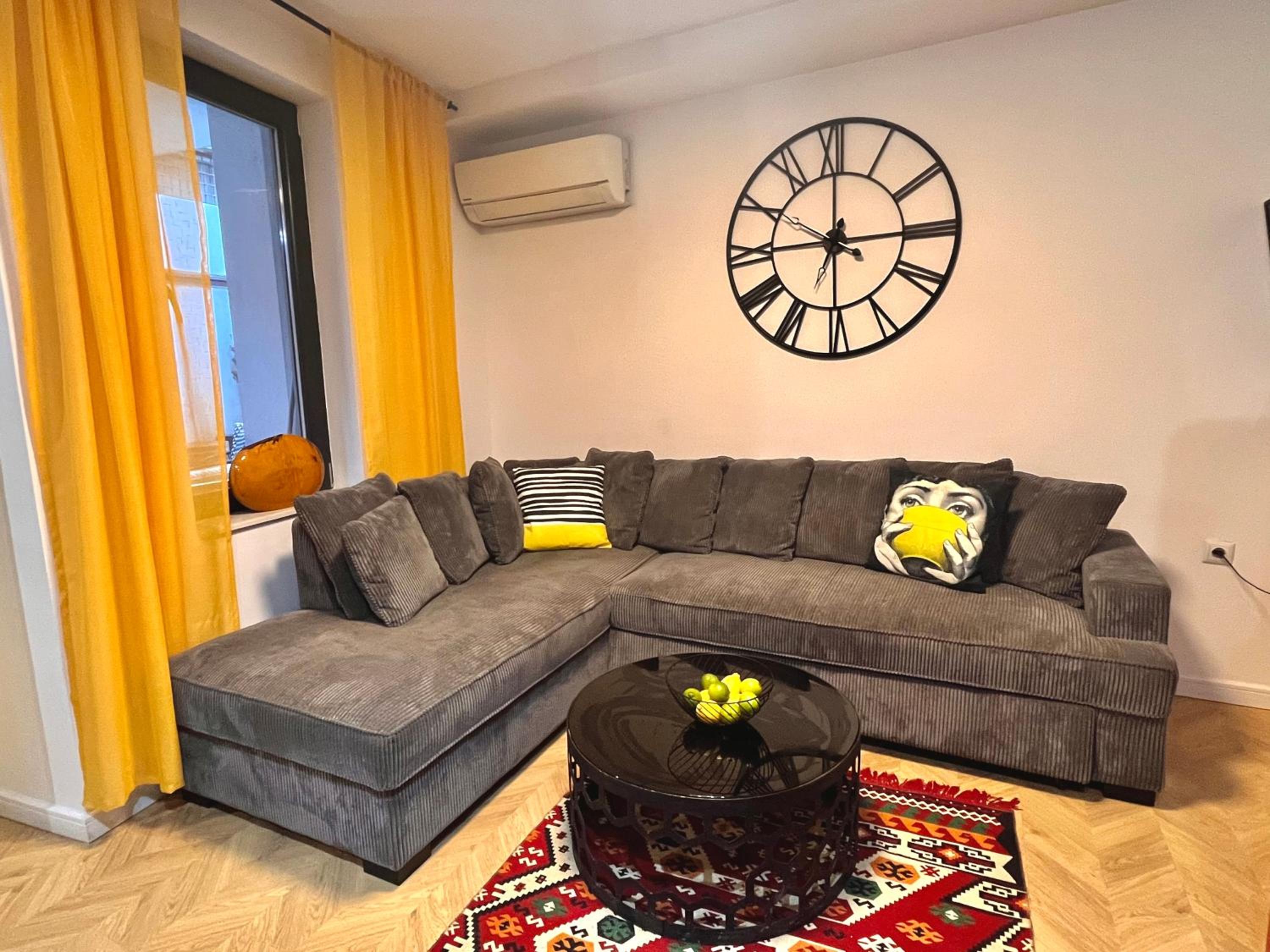 Opera Theatre Apartment with a courtyard