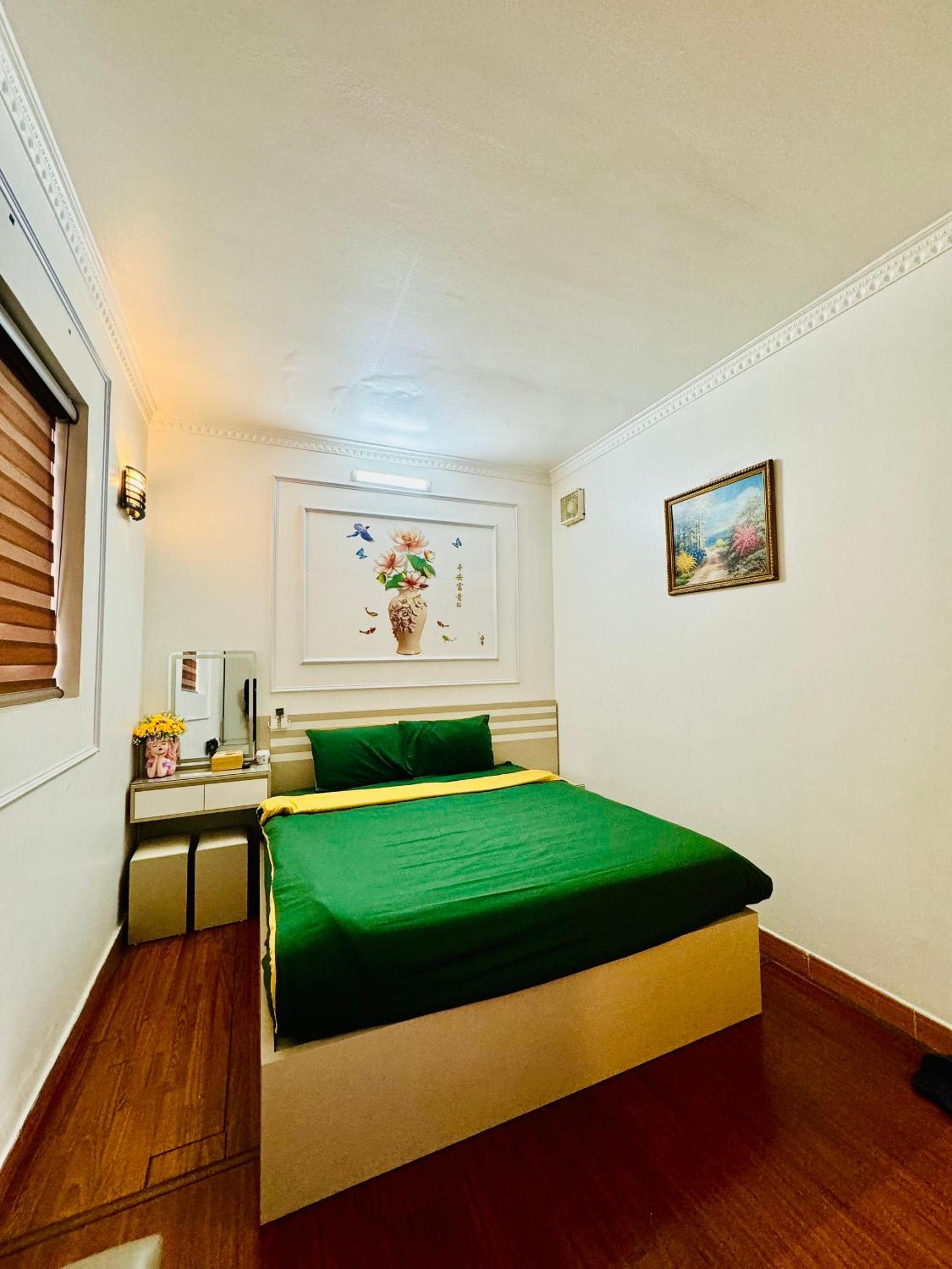 IL Divo Hostel 8 Hàng Đào & Travel & Spa - Hanoi Old Quarter