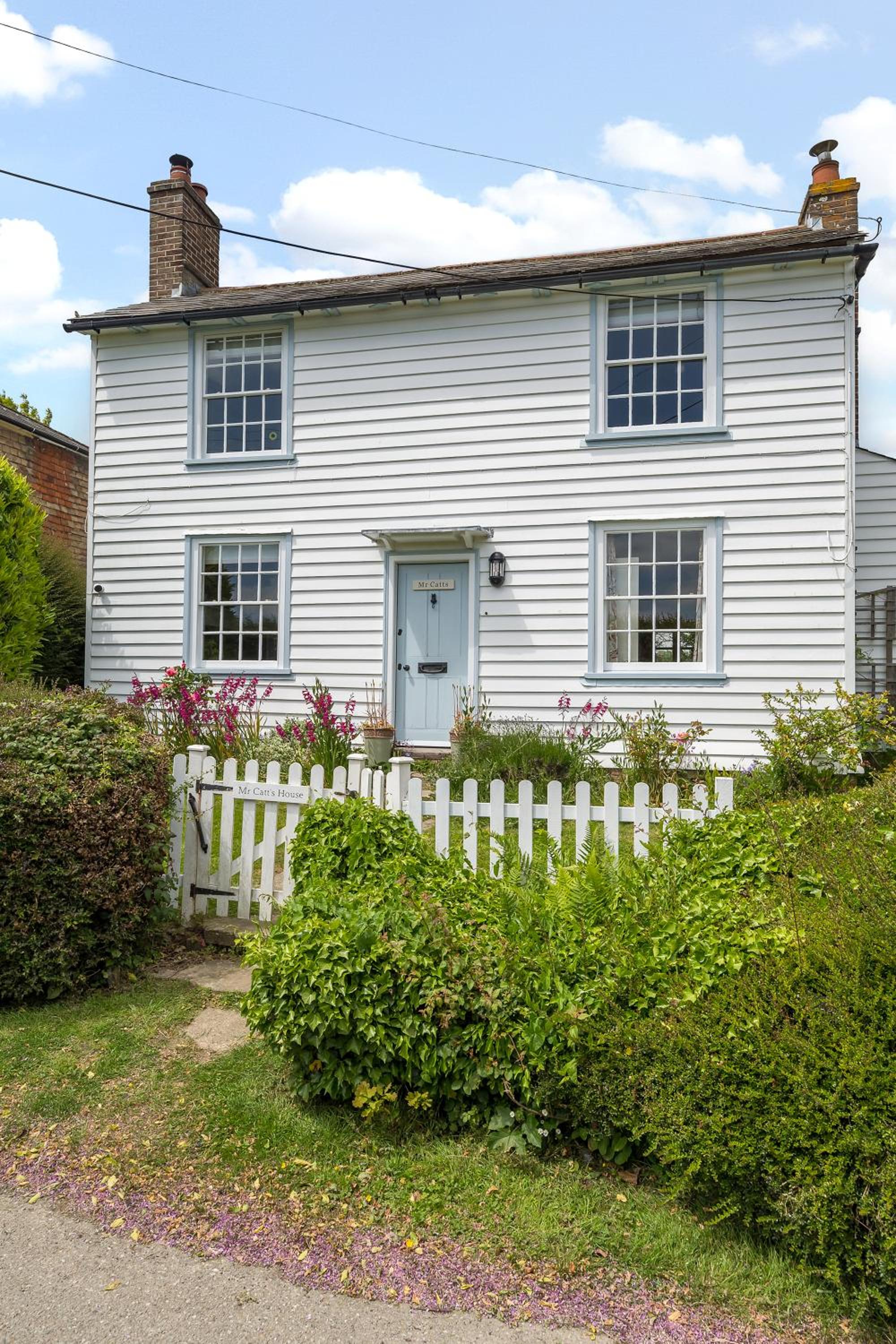 Stylish family friendly retreat near Rye view 4