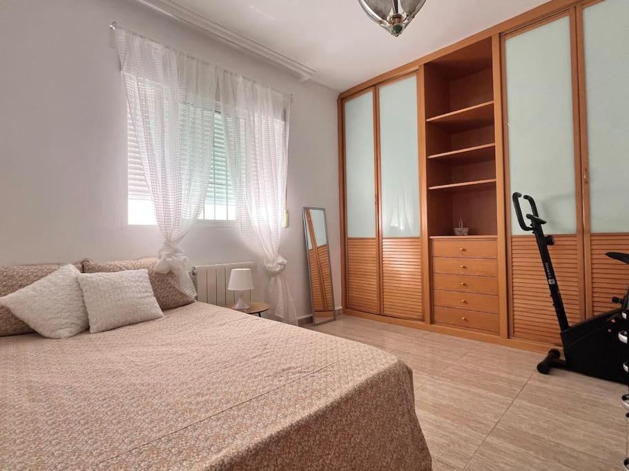 Alquilo chalet completo