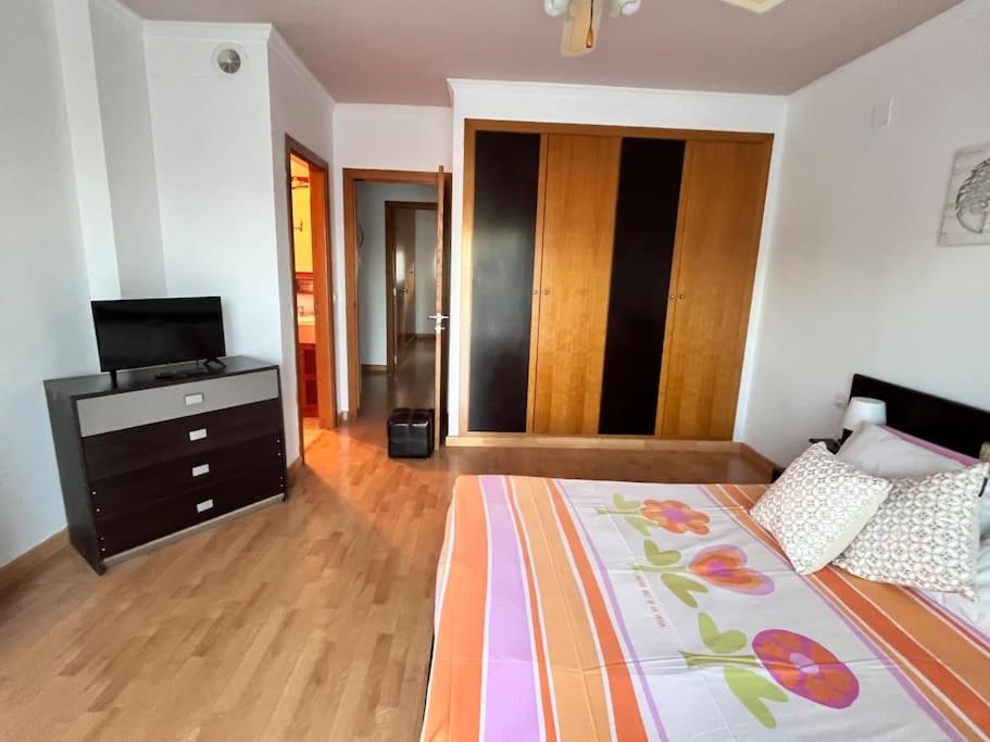 Alquilo chalet completo