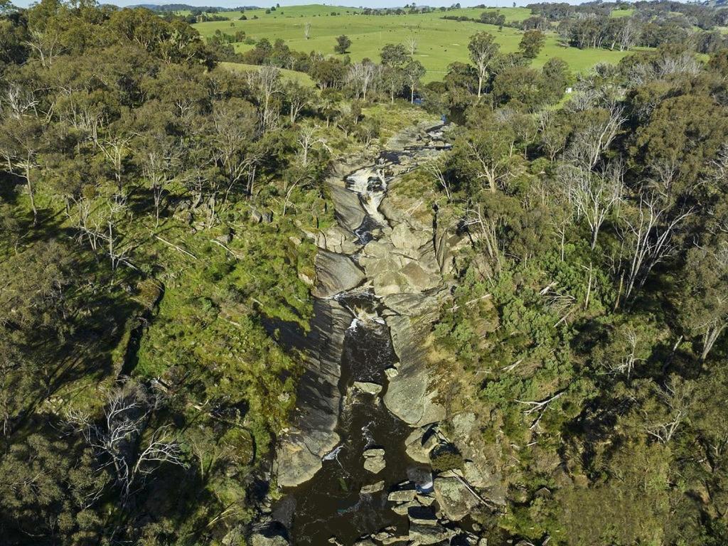 Seven Creeks Escape - Farm Stay