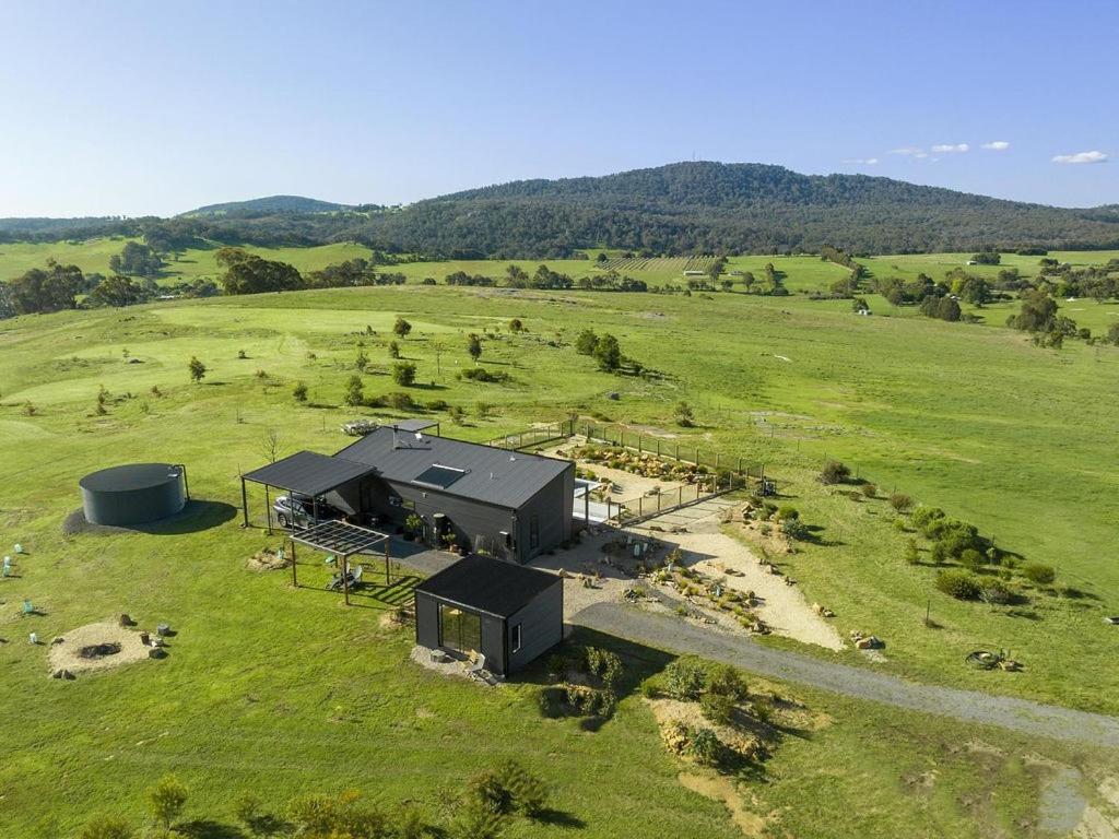 Seven Creeks Escape - Farm Stay