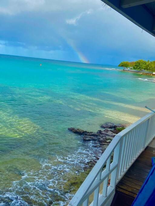 Deep Waterfront west coast 3 bed beach house