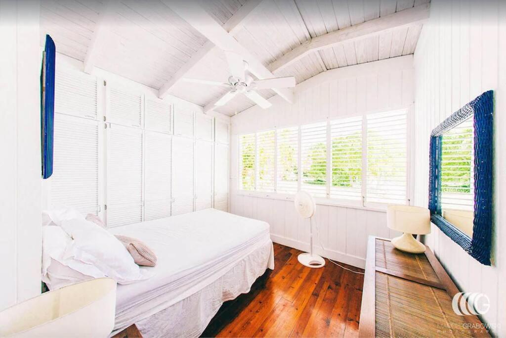 Deep Waterfront west coast 3 bed beach house