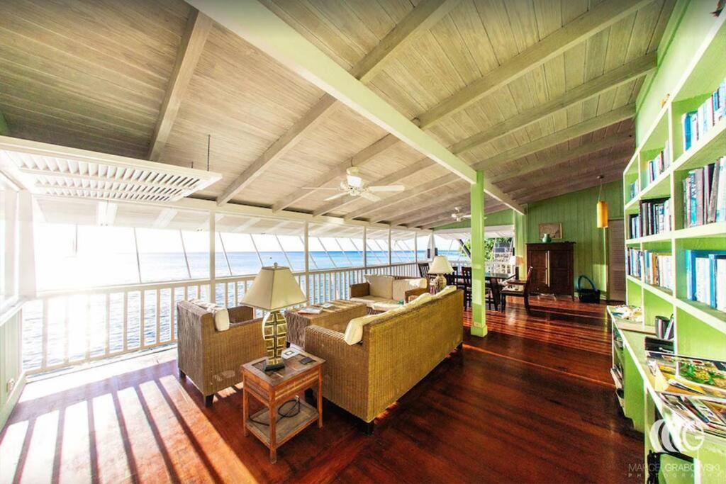 Deep Waterfront west coast 3 bed beach house