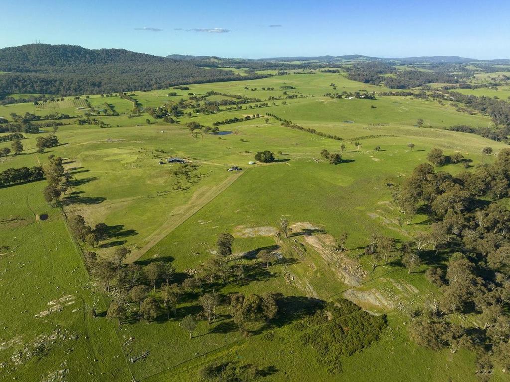 Seven Creeks Escape - Farm Stay