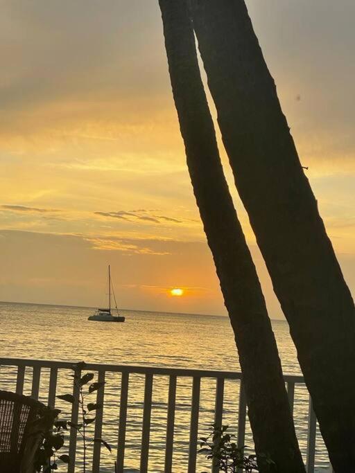 Deep Waterfront west coast 3 bed beach house