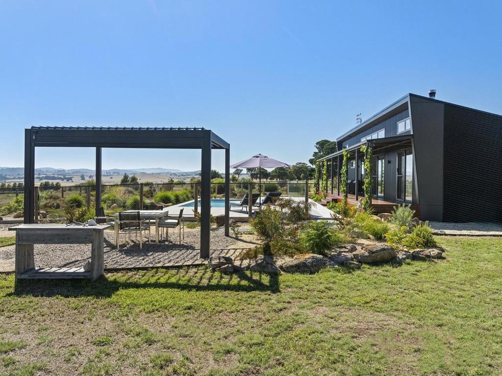 Seven Creeks Escape - Farm Stay