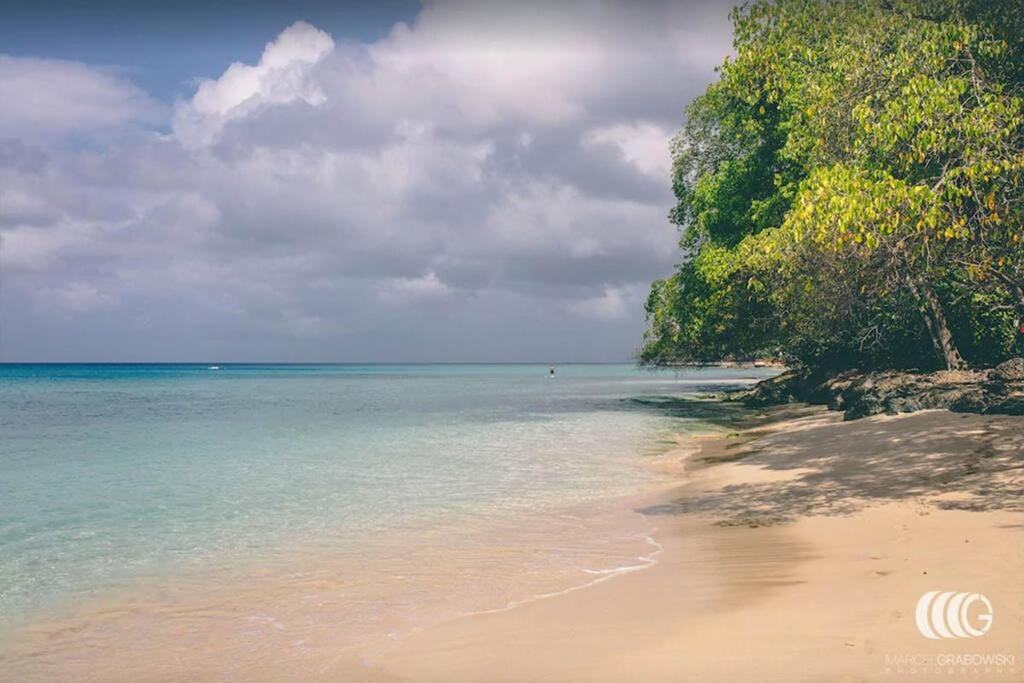 Deep Waterfront west coast 3 bed beach house