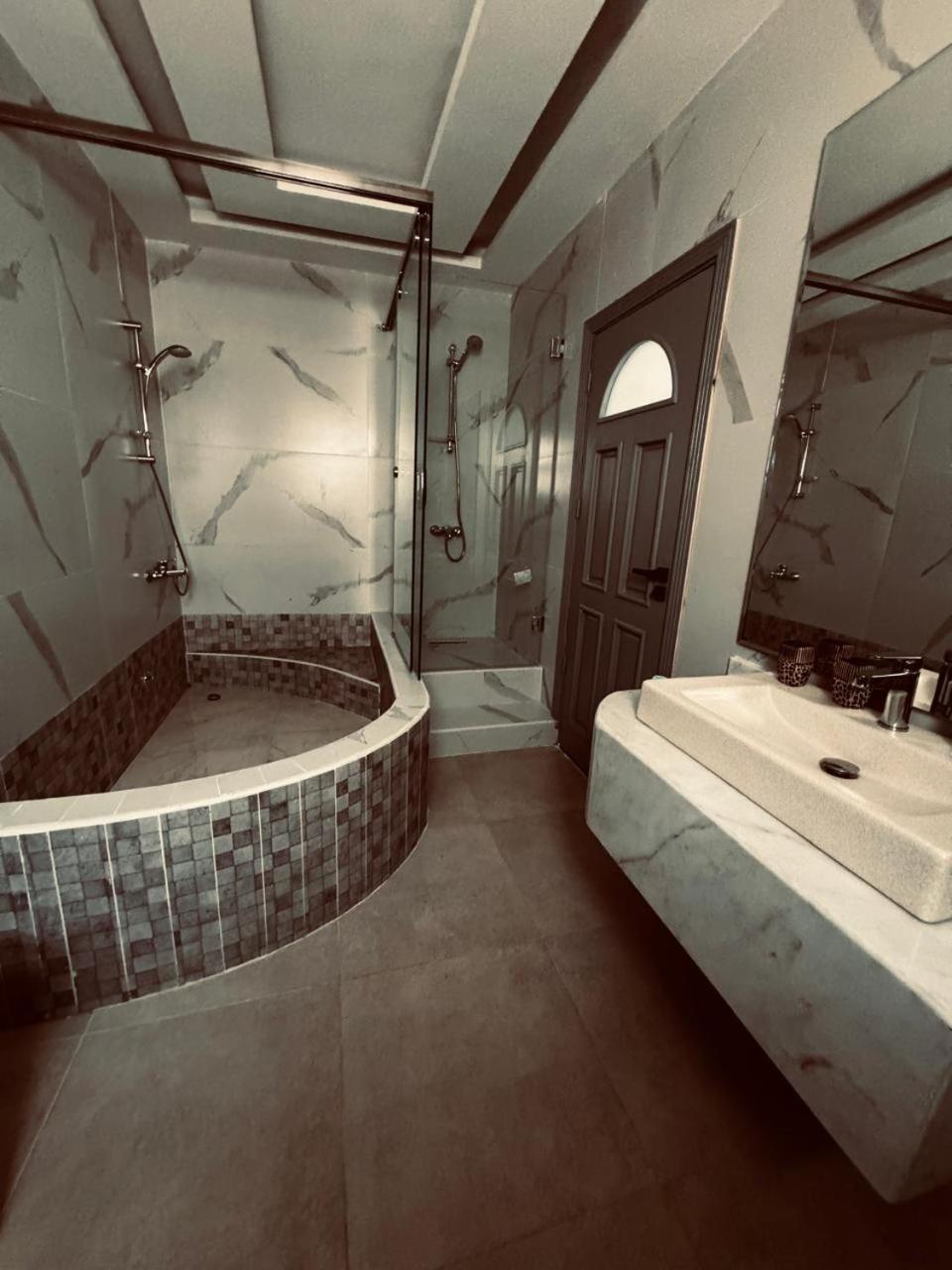 The African Suite InnVilla 160