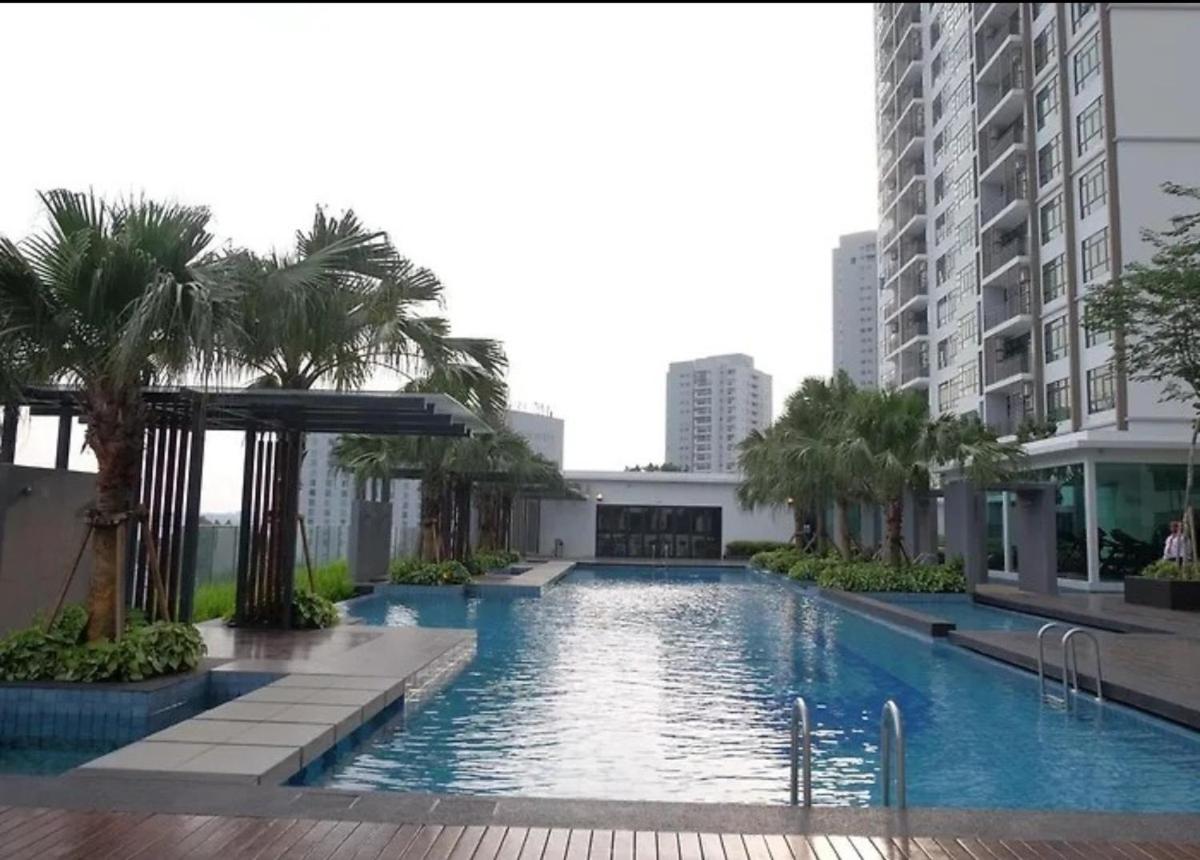 Citywoods Apartment Next to Thistle hotel,Hospital Sultanah Aminah,Ciq custom3km by YHA