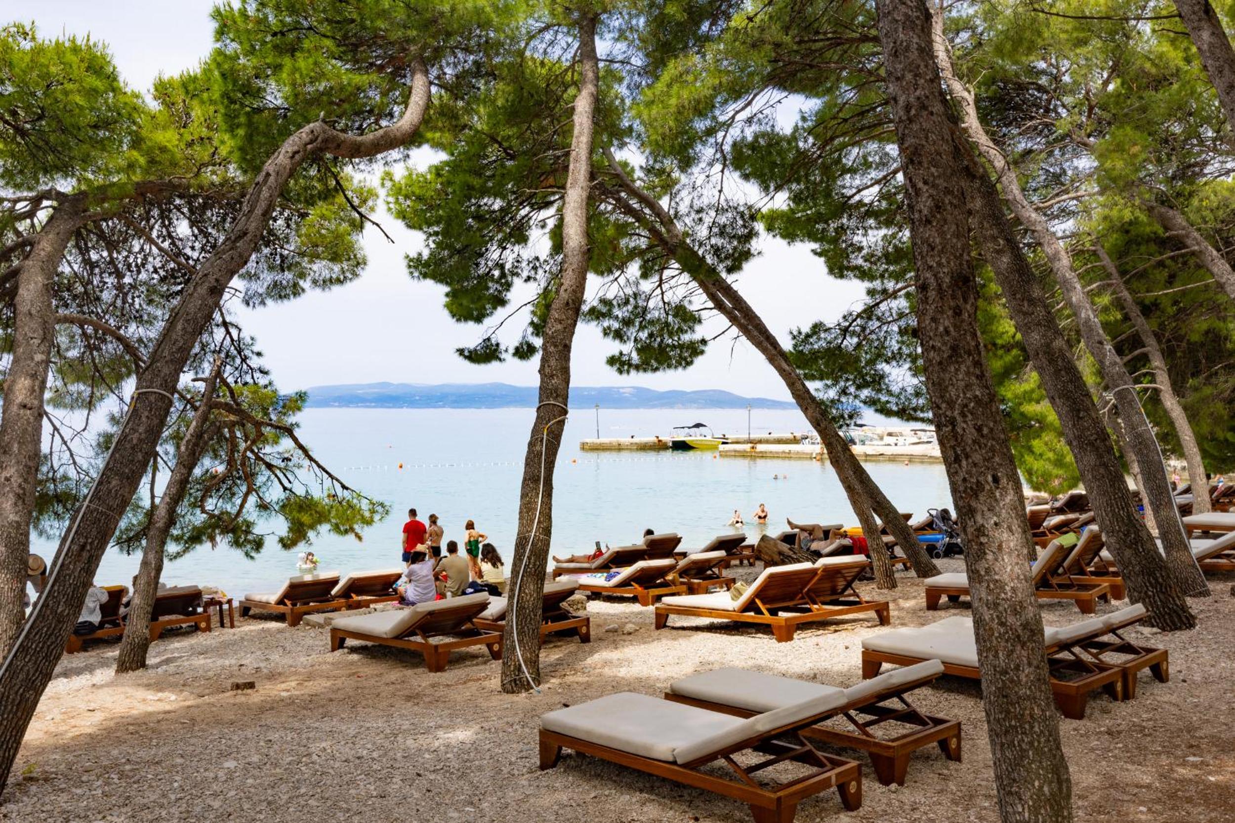 Beachfront Studio Pebble Residence Srzić