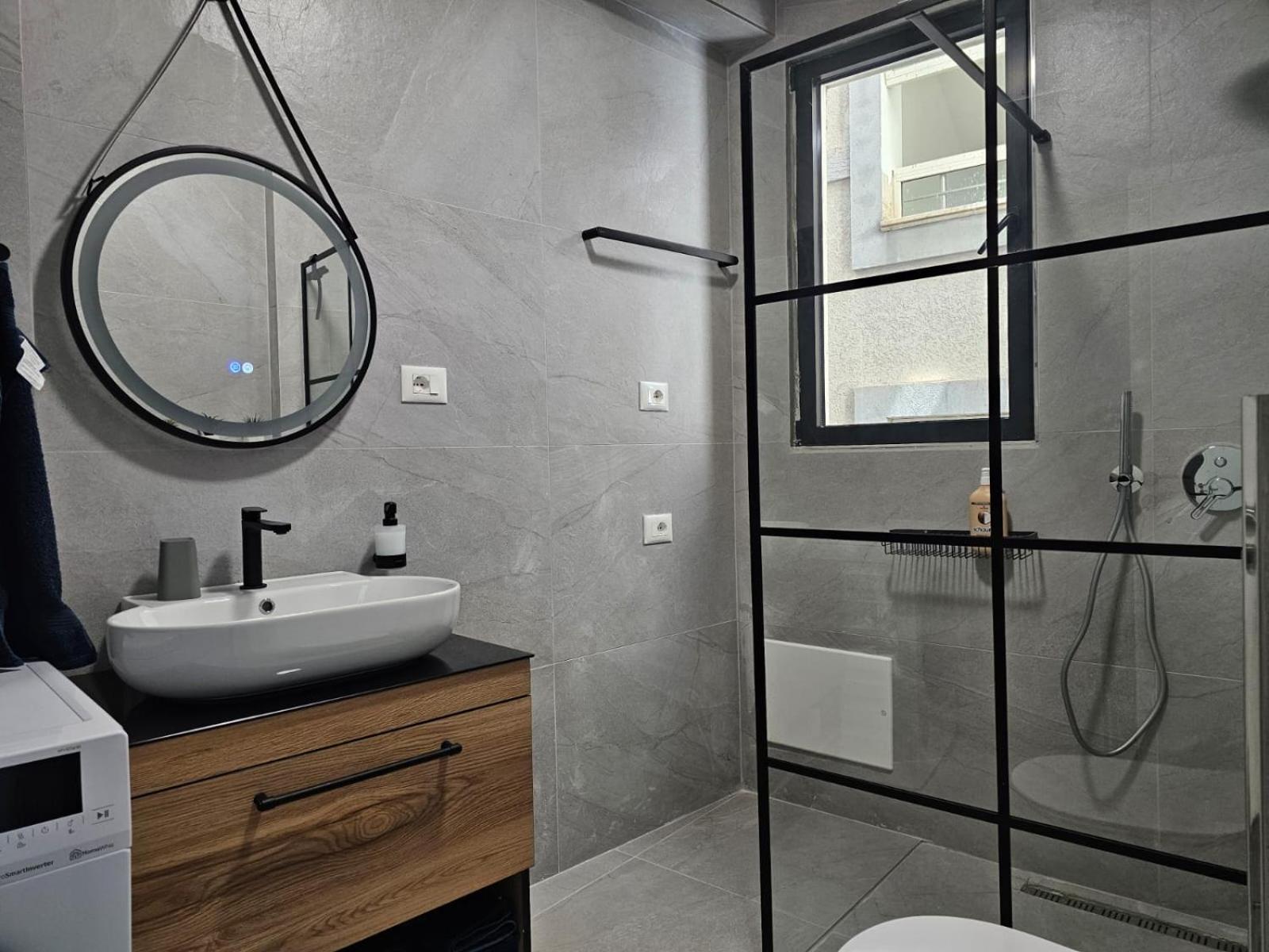 Joanne Apartment