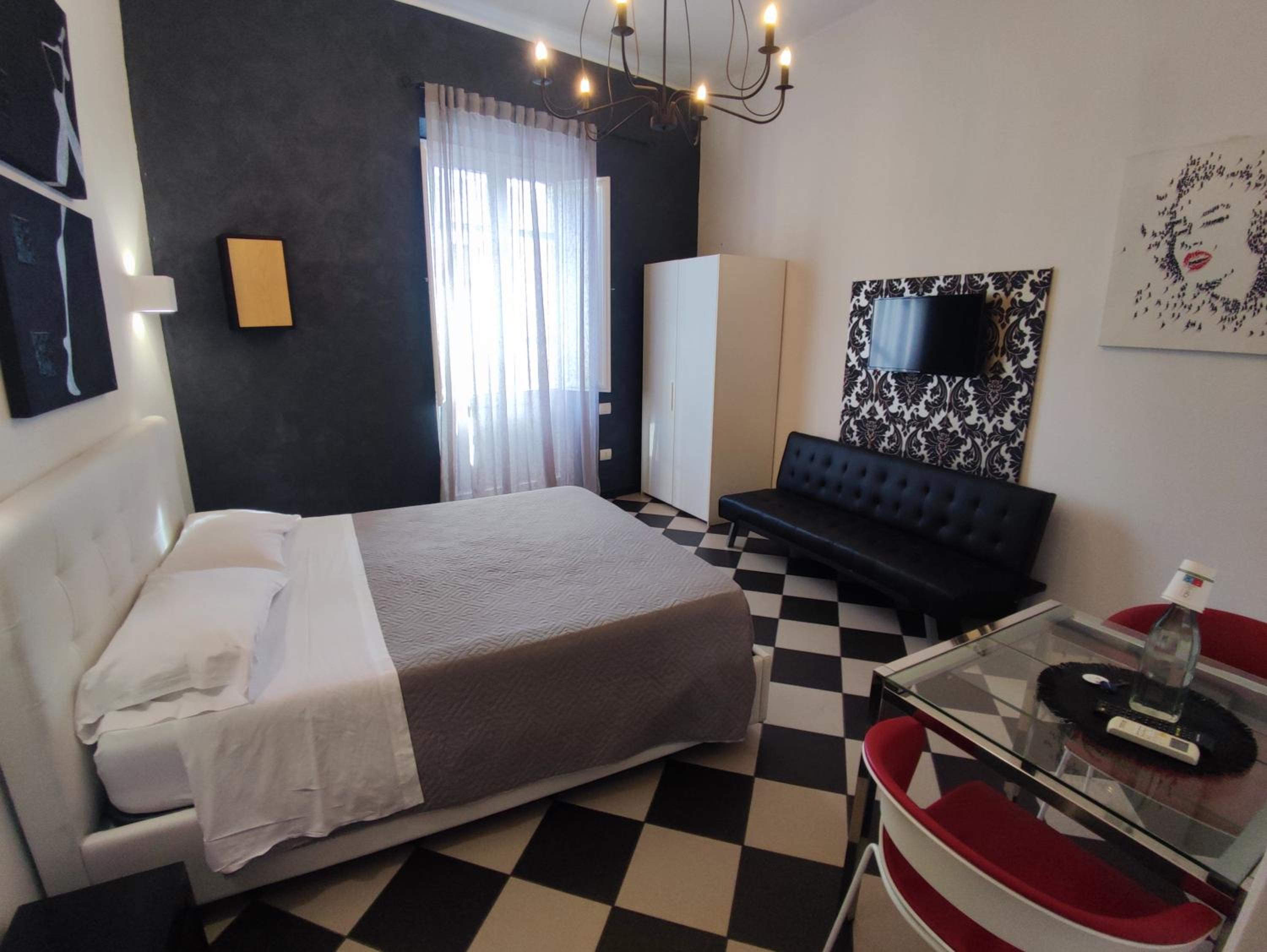 Manì Rooms