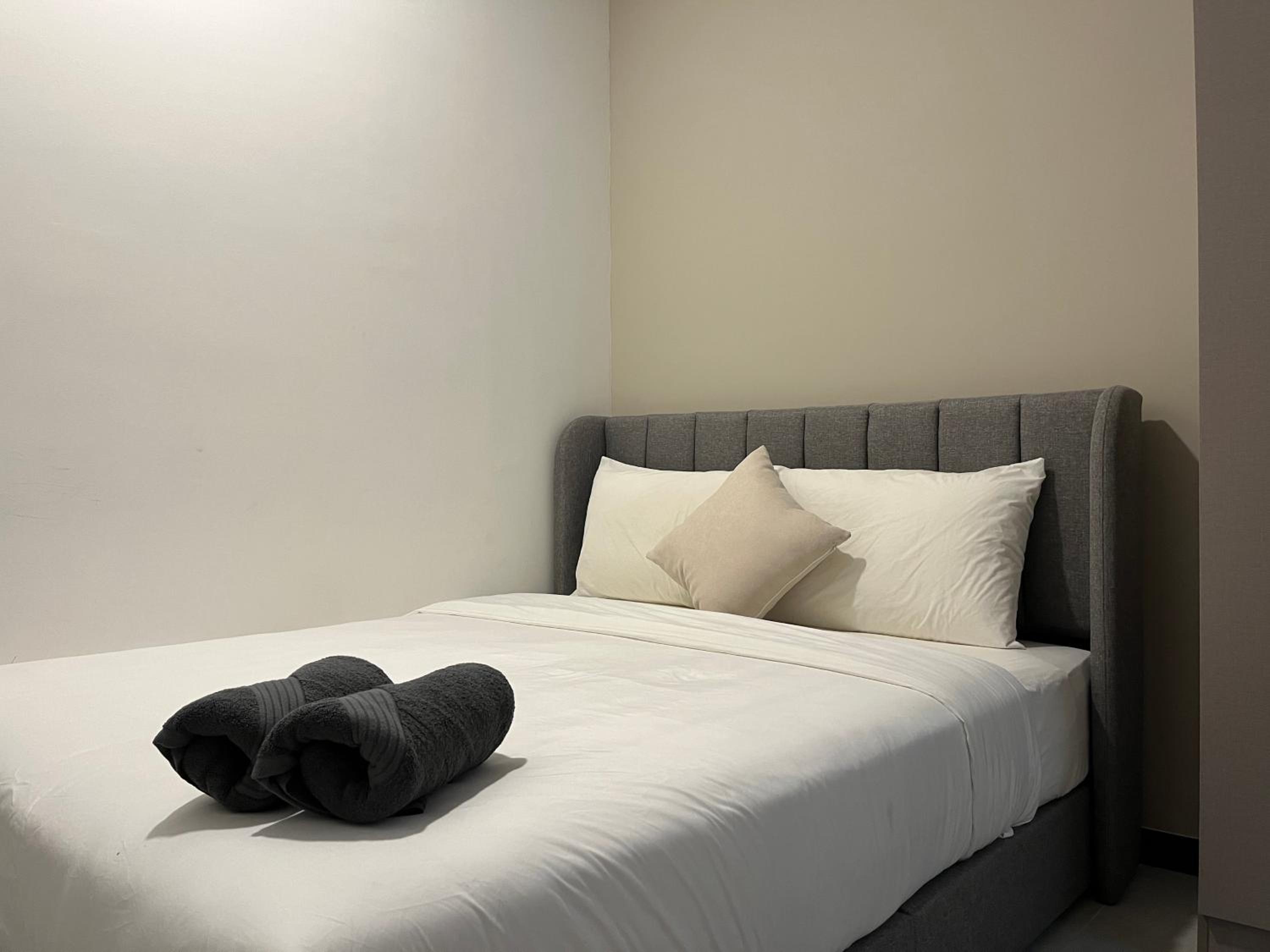 Neu Suites By Awesomestay