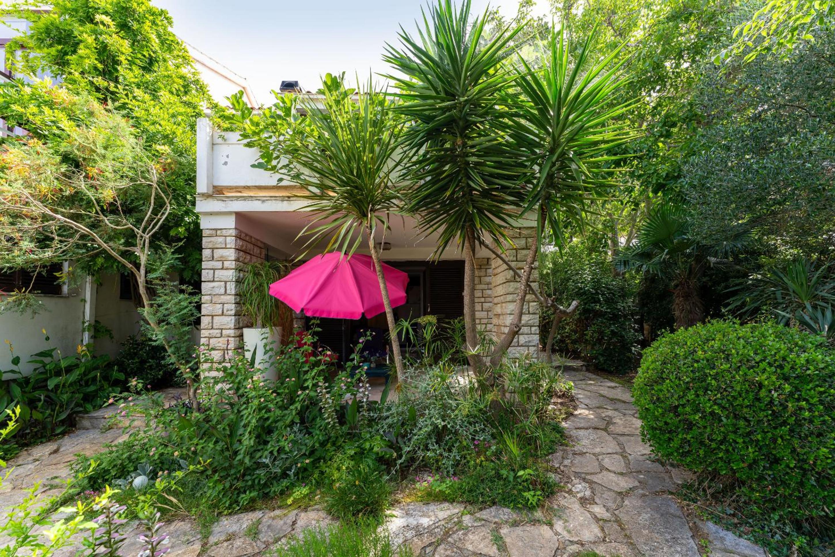 Fantastic Garden Zoey view 2