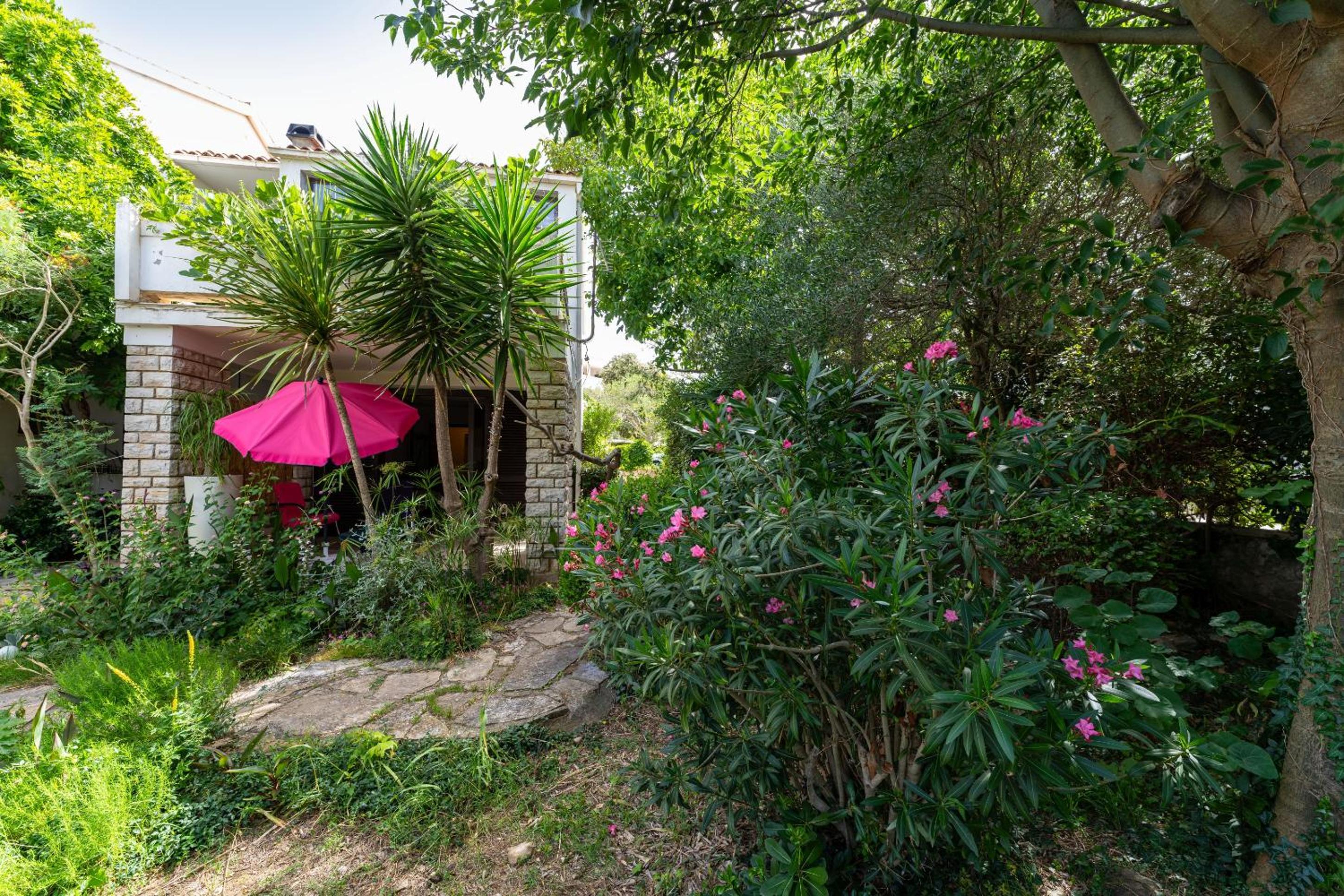 Fantastic Garden Zoey view 3