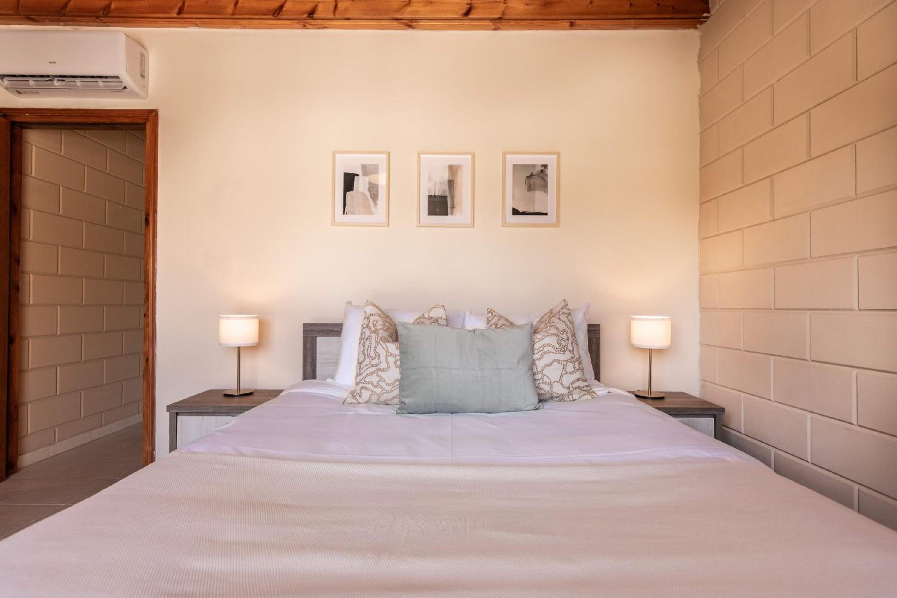 Phaedrus Living Argaka Zen Residence