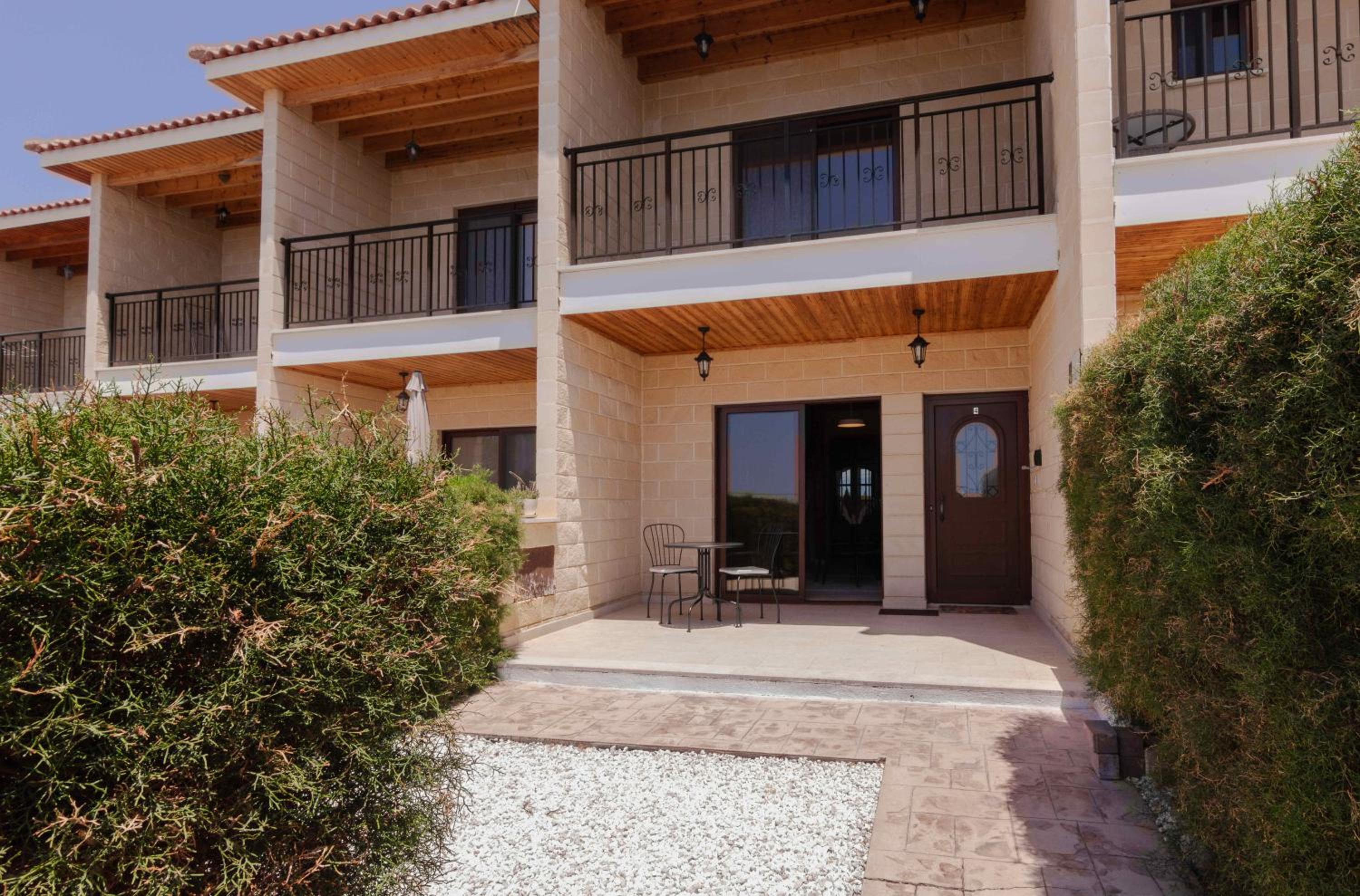 Phaedrus Living Argaka Zen Residence