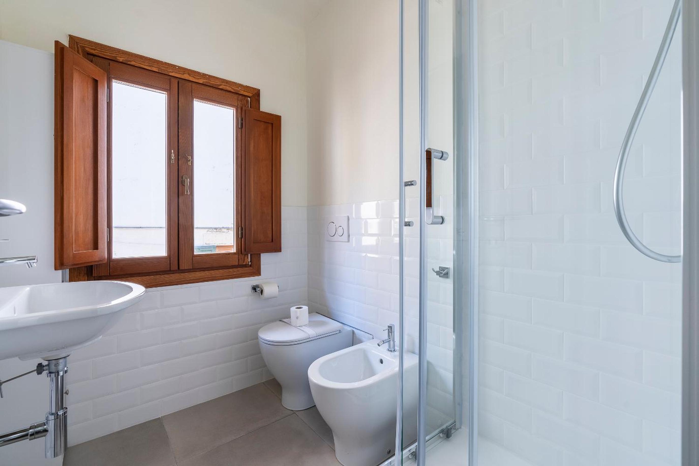 Pinzochere 16 en Florence — bathroom