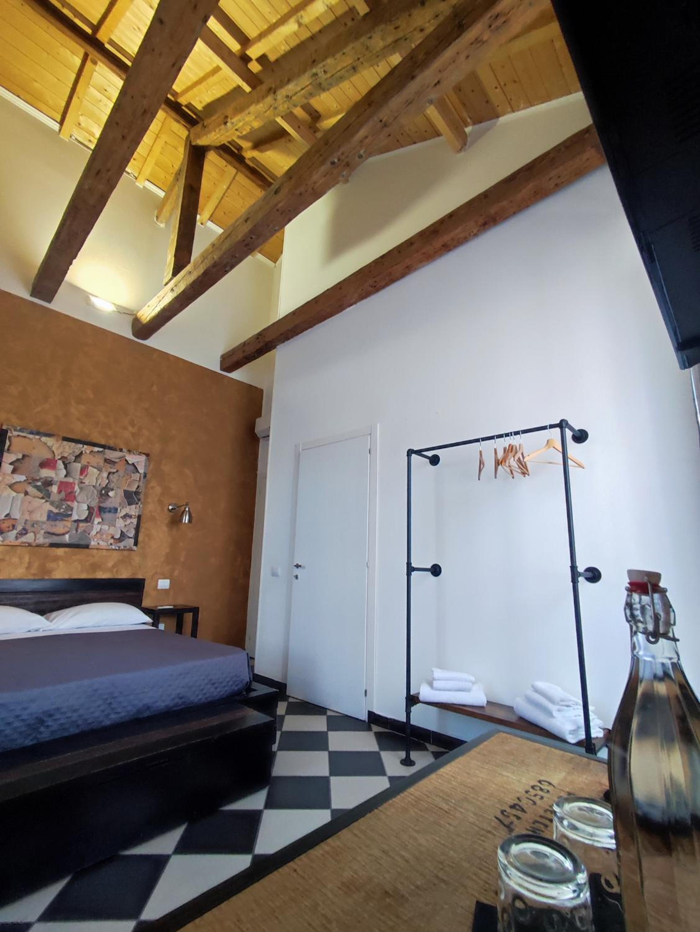Manì Rooms