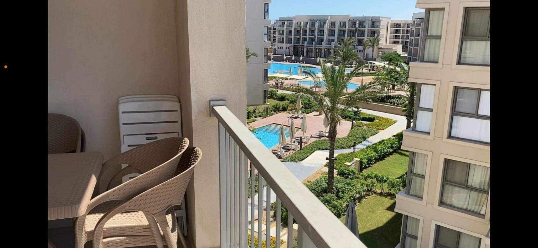 One master bed room chalet at marina marassi view 2
