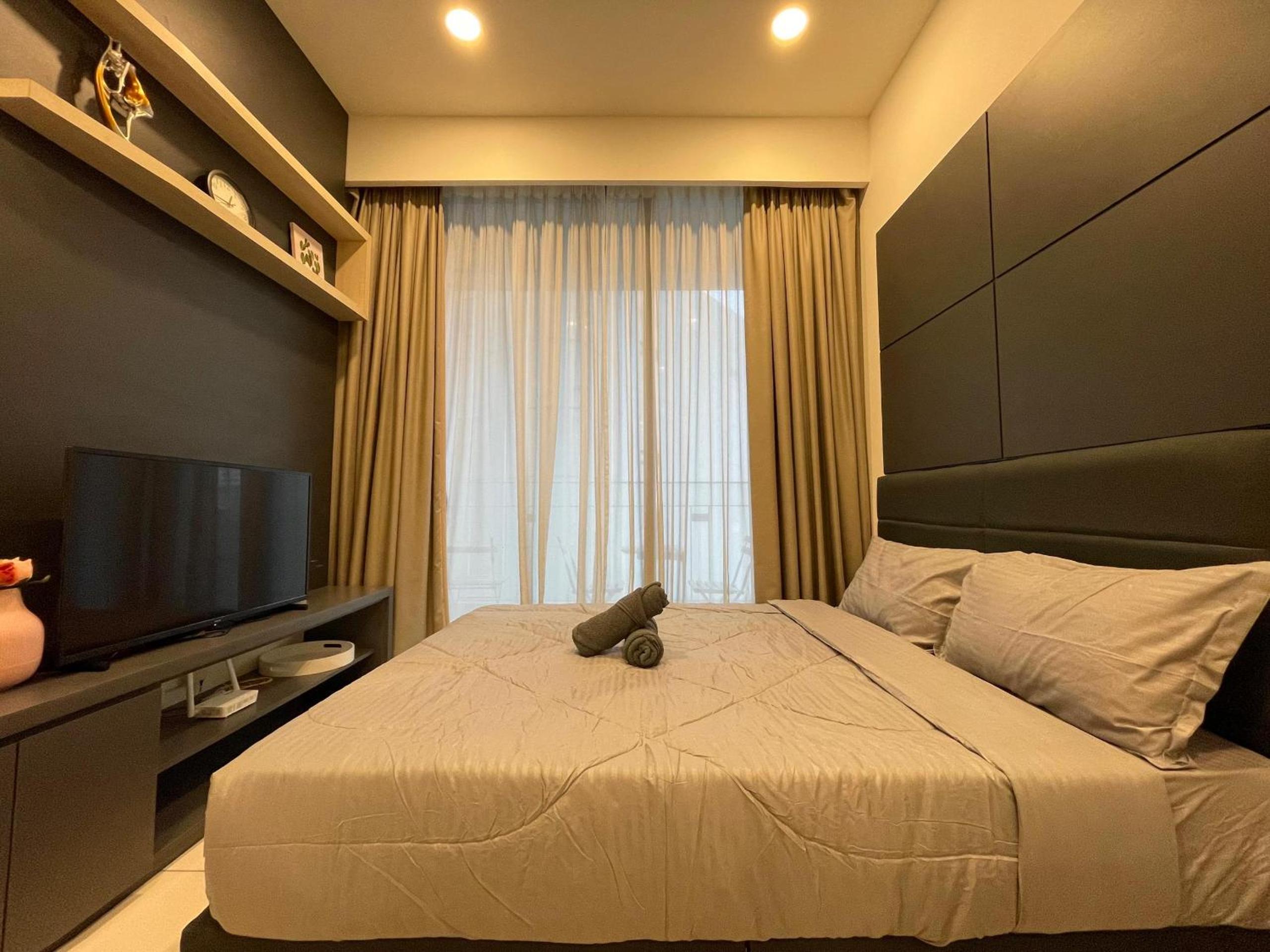 The Robertson-Bukit Bintang by PILLOWTALKS