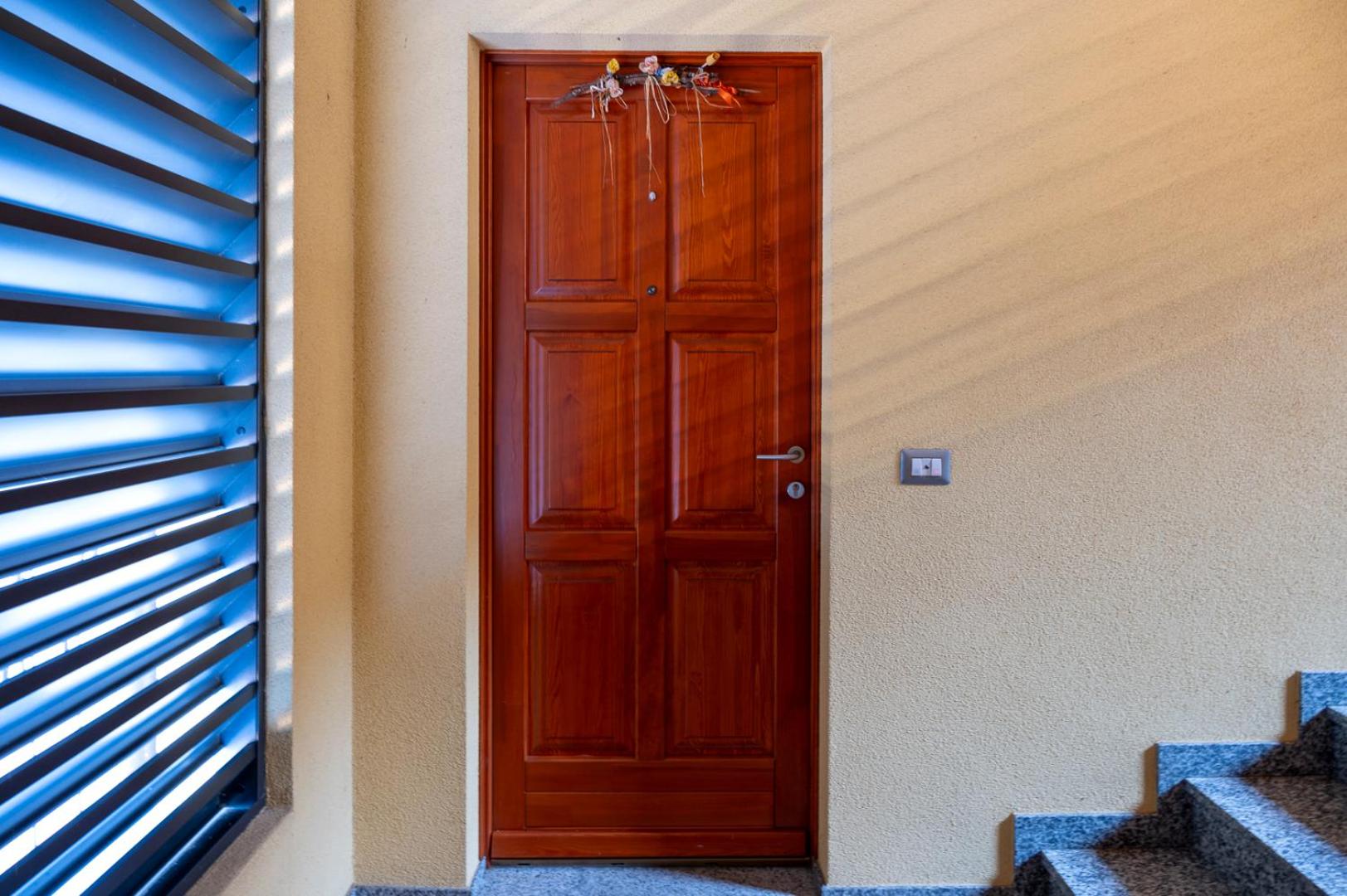 Italian vacation Homes - Iseo Lake Vista Retreat view 4