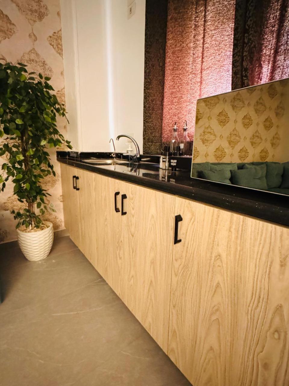 The Indian Suite InnVilla 160